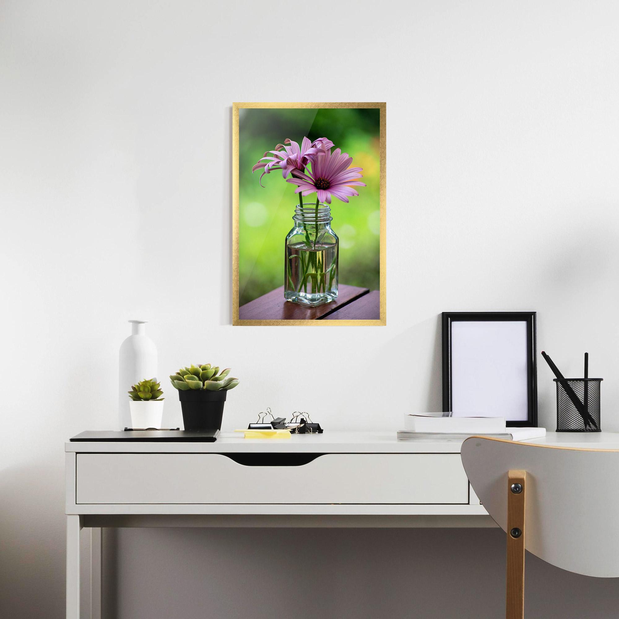 Gerahmte Poster Pink Flower Vase mockup 7