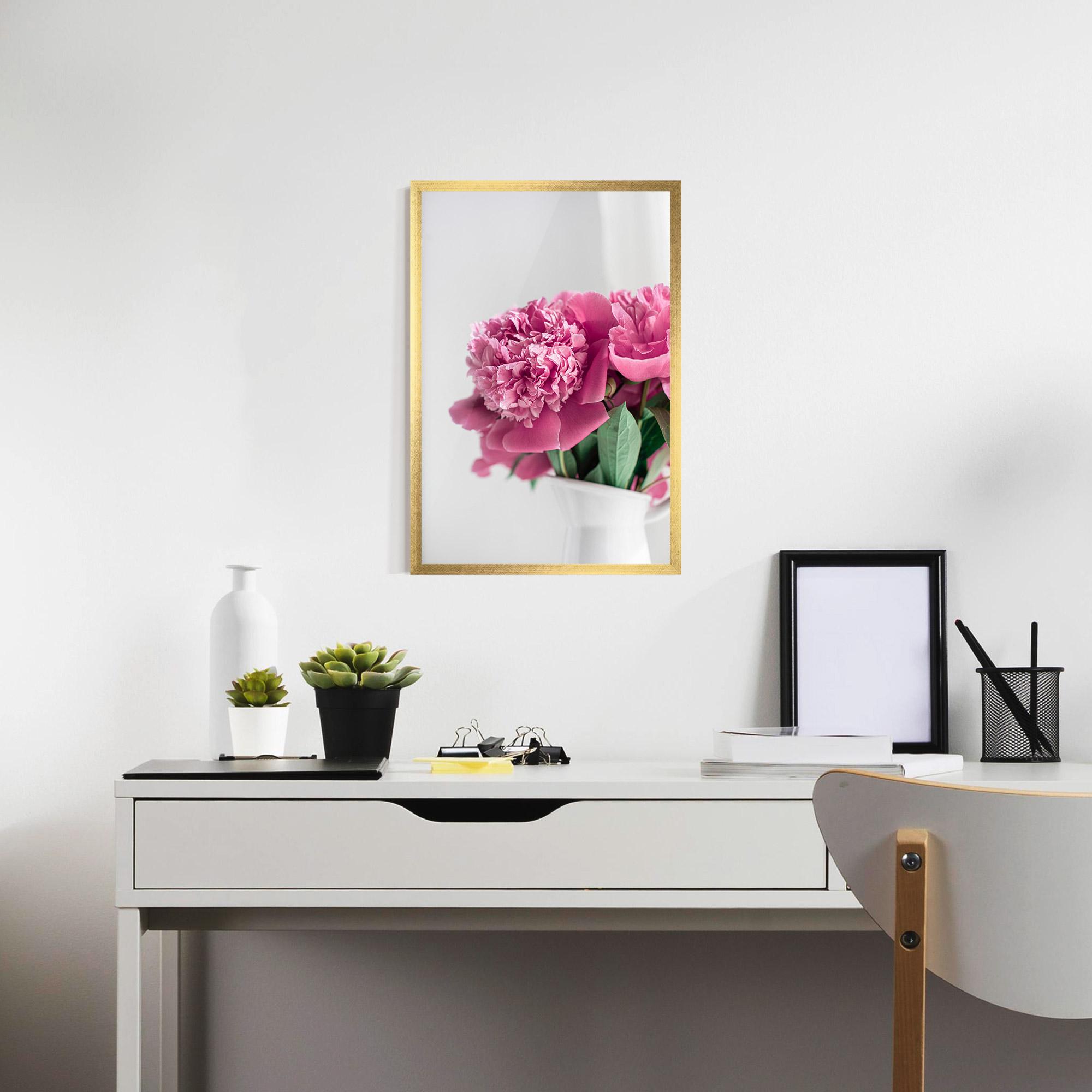 Gerahmte Poster White Vase Pink mockup 7