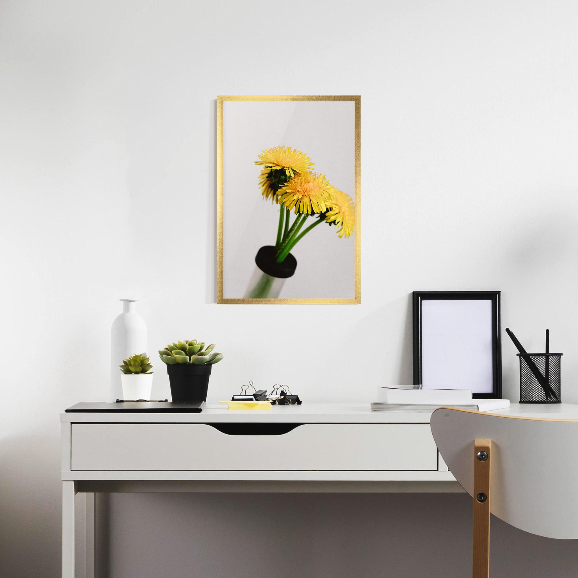 Gerahmte Poster Yellow mockup 7