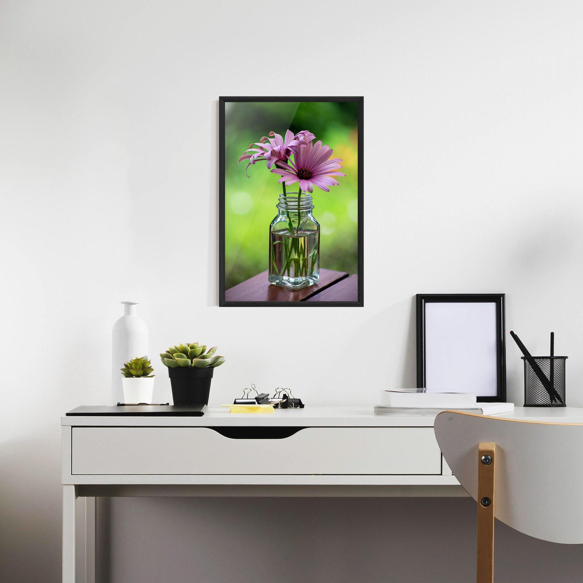 Gerahmte Poster Pink Flower Vase mockup 7