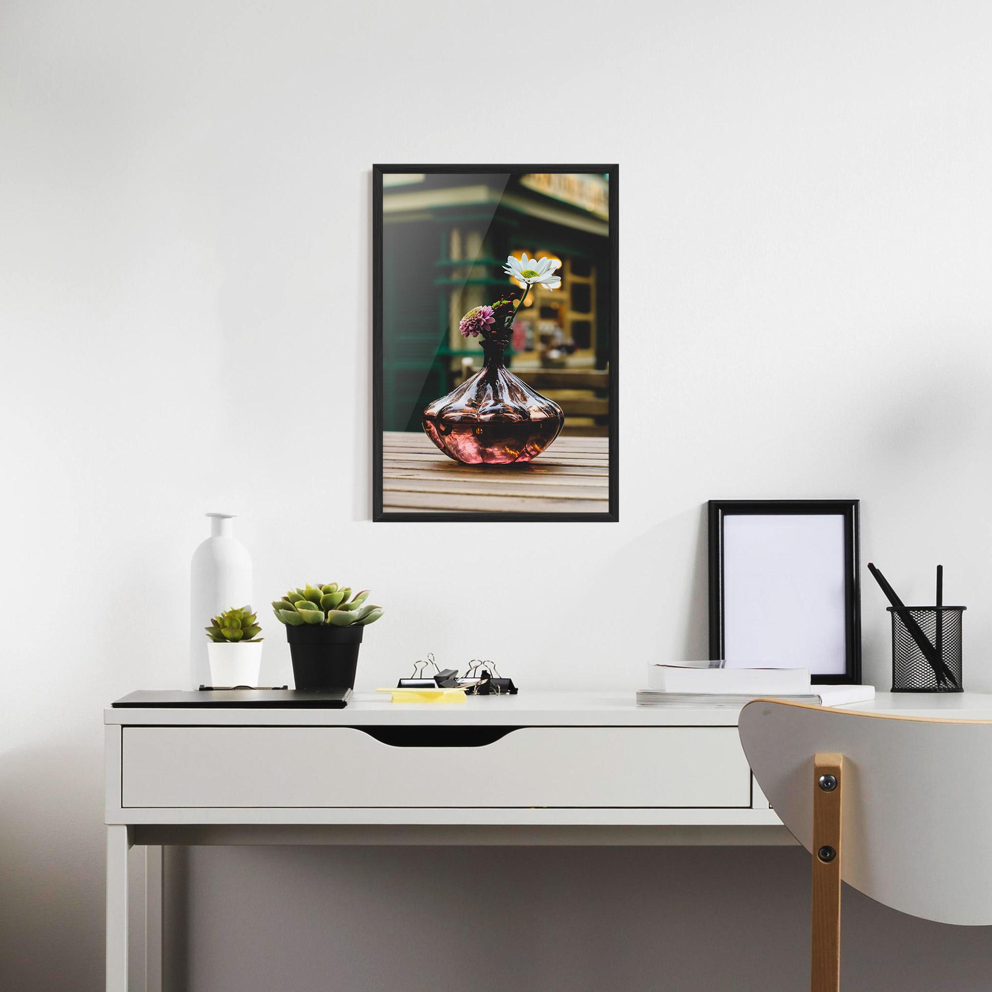 Gerahmte Poster Pink Vase Flower mockup 7