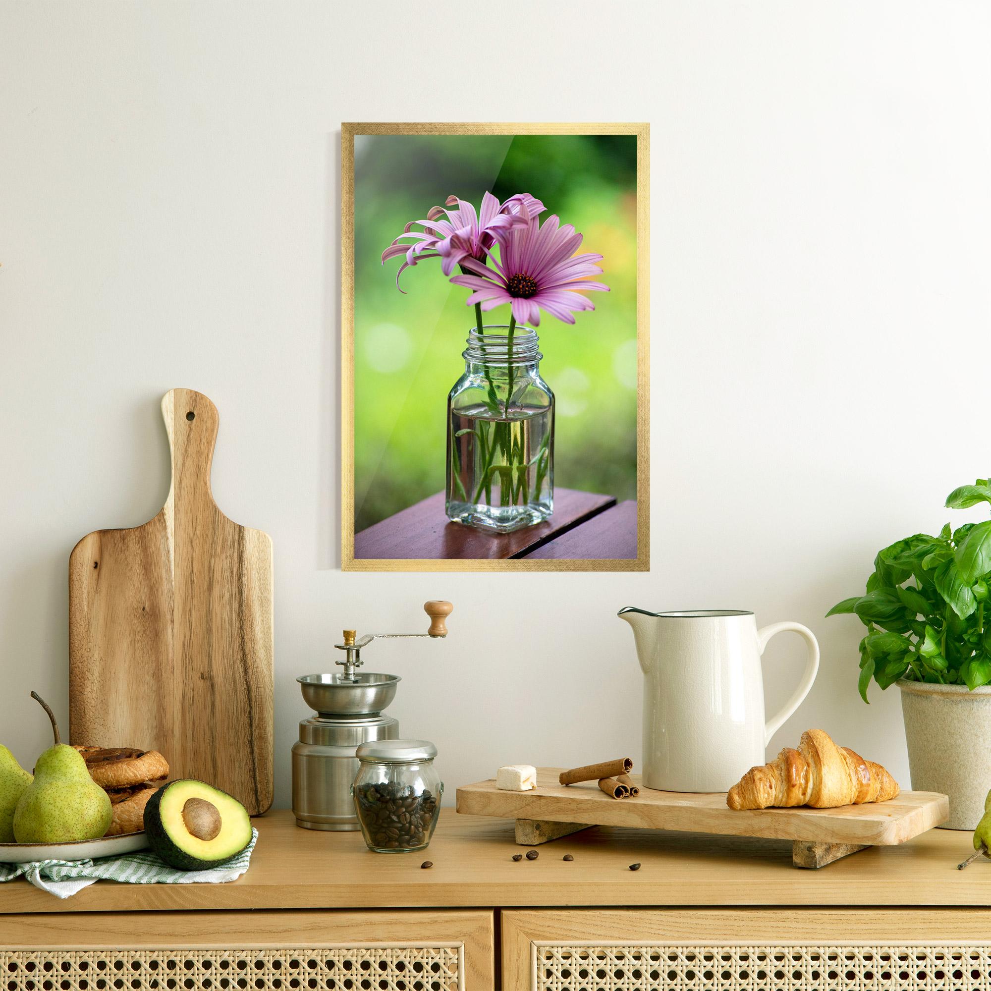 Gerahmte Poster Pink Flower Vase mockup 8