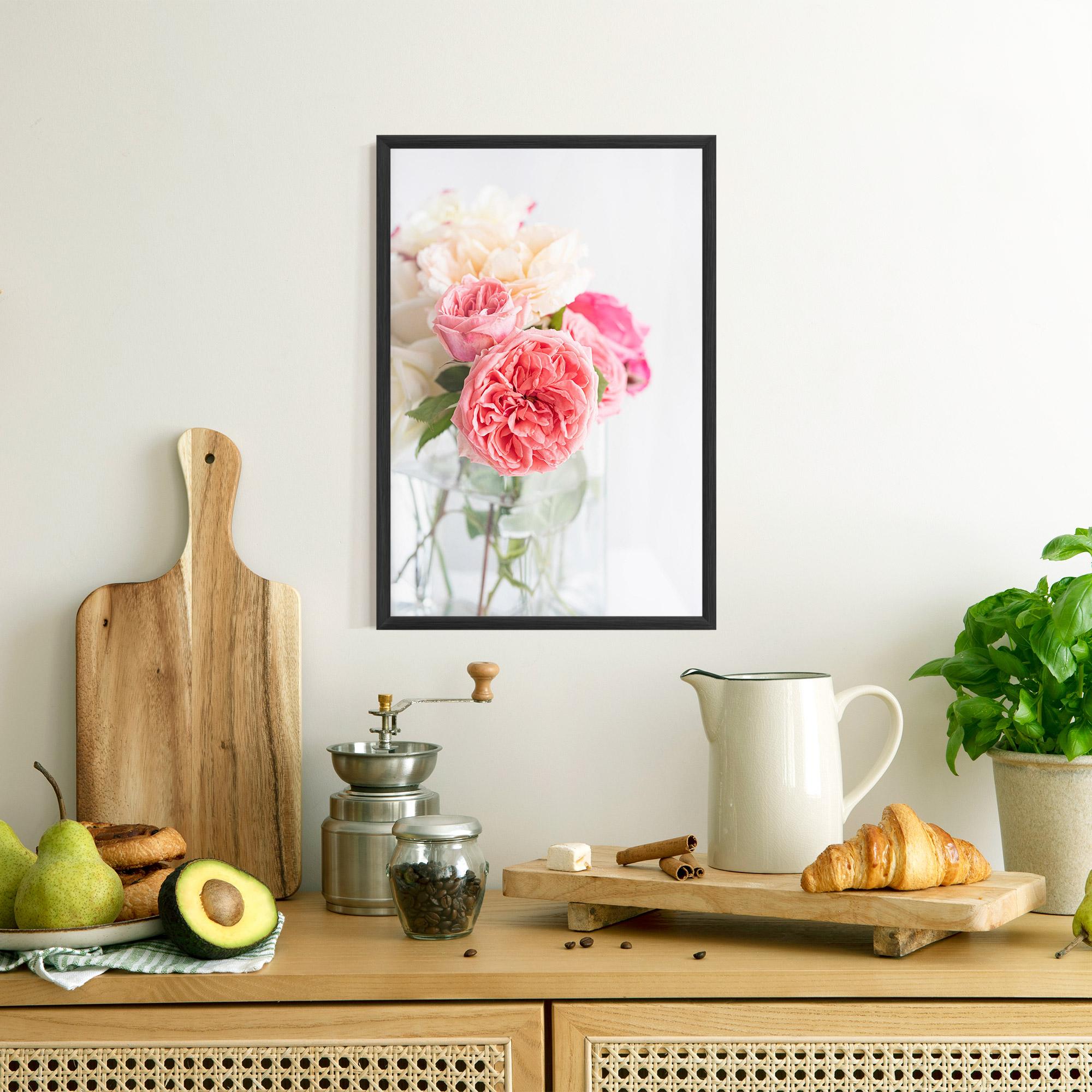 Gerahmte Poster Pink Rose Vase mockup 8
