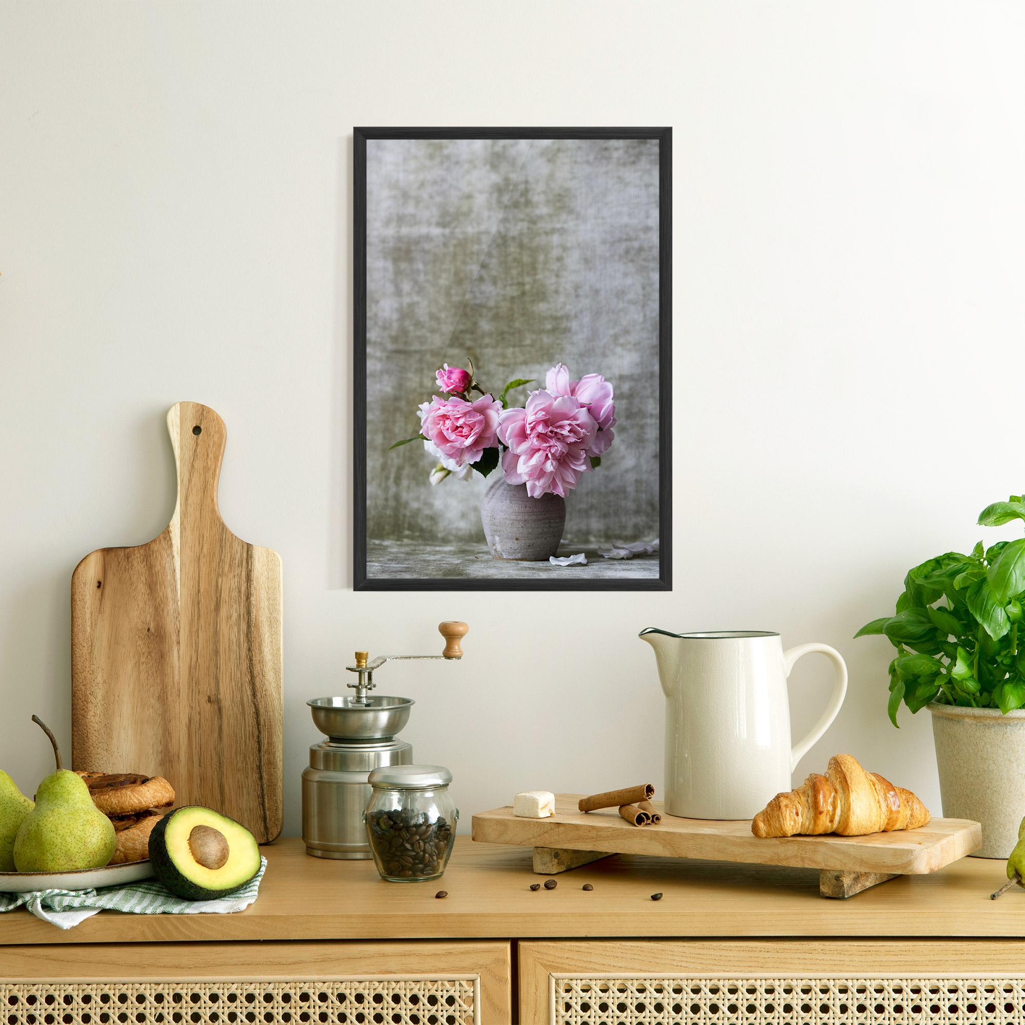 Gerahmte Poster Rose Vase mockup 8