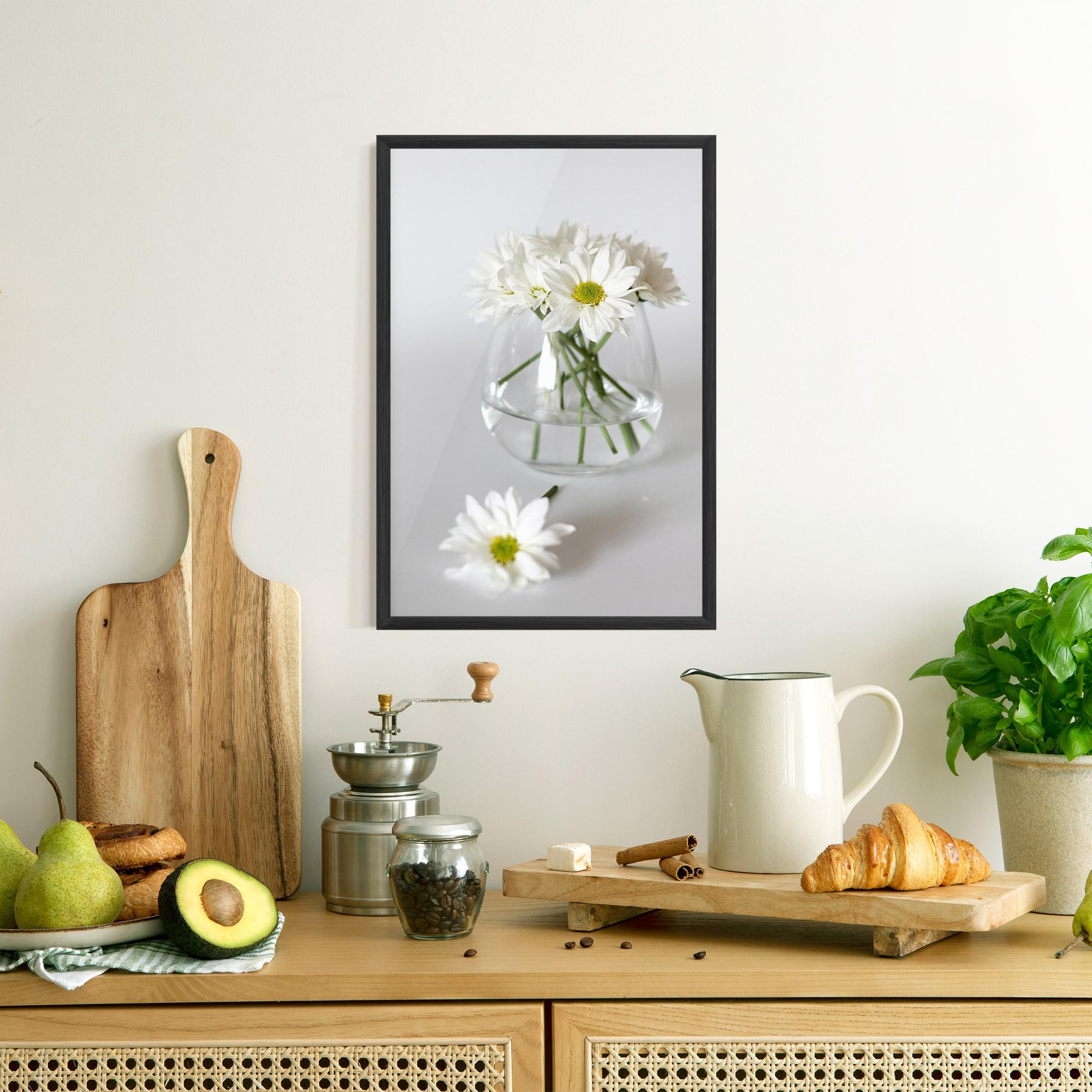Gerahmte Poster Transparent Vase mockup 8