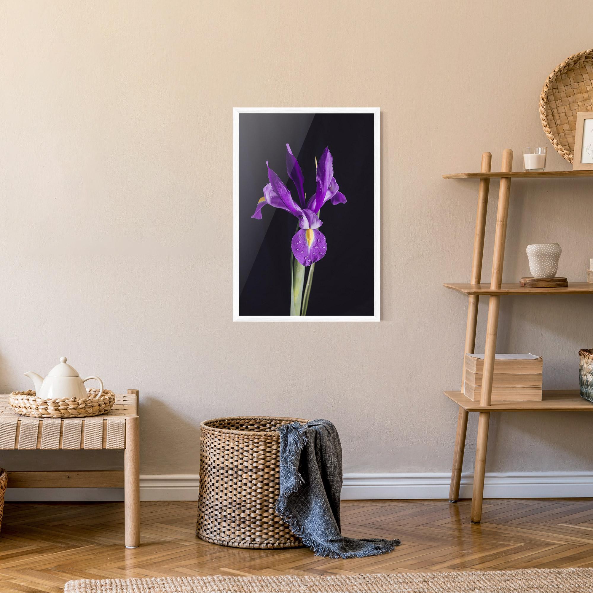 Gerahmte Poster Fresh Purple Iris mockup 9