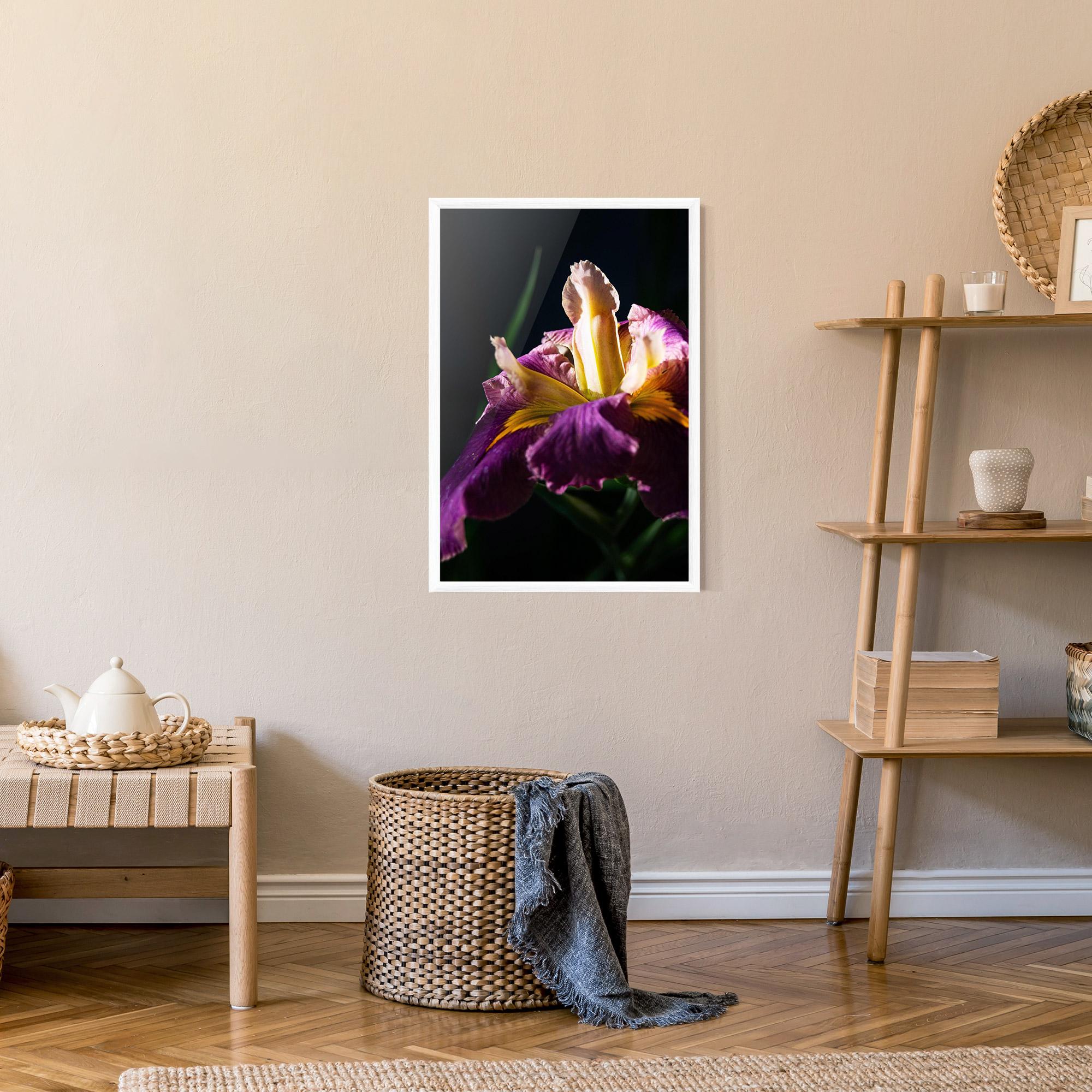 Gerahmte Poster Pastel Yellow Iris mockup 9