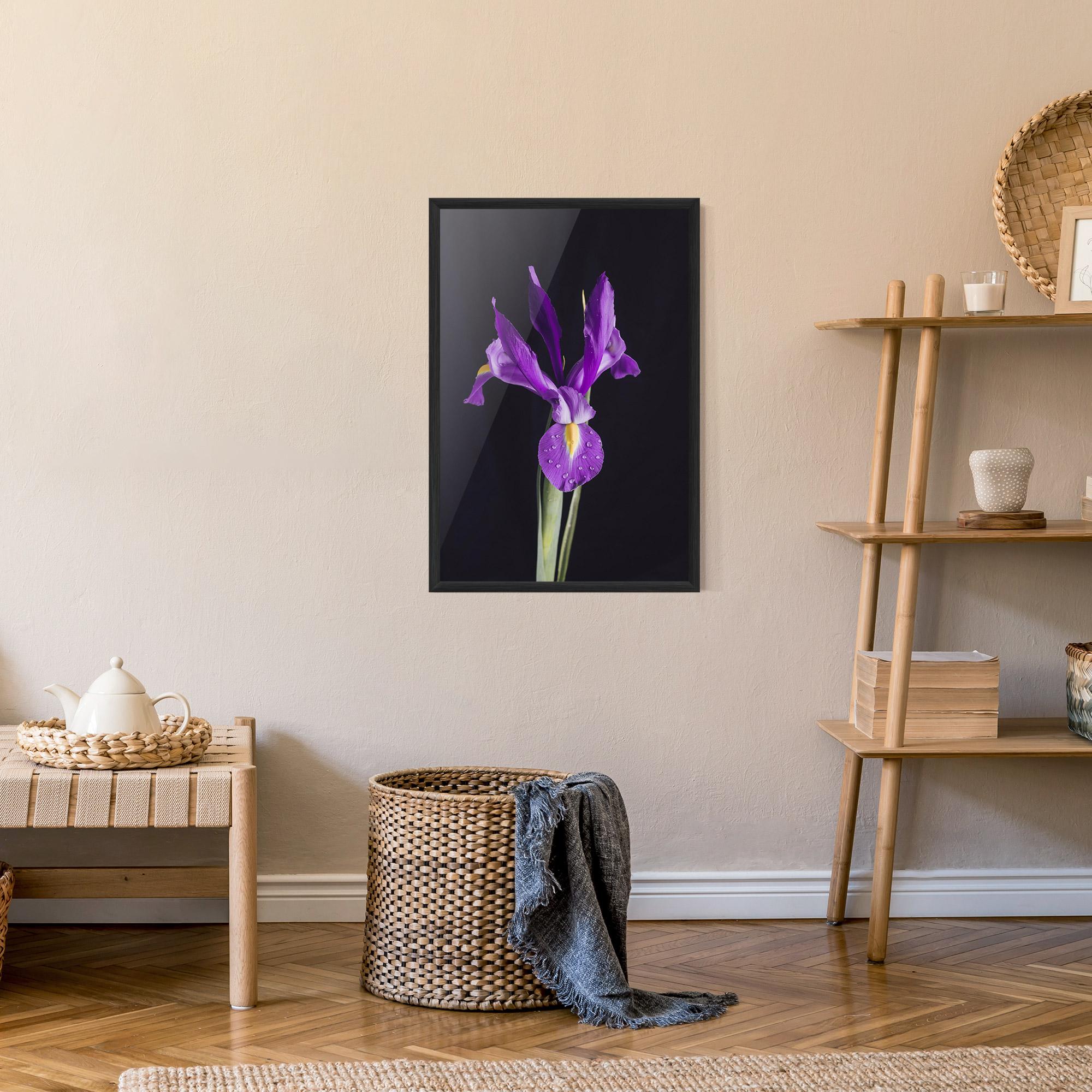 Gerahmte Poster Fresh Purple Iris mockup 9