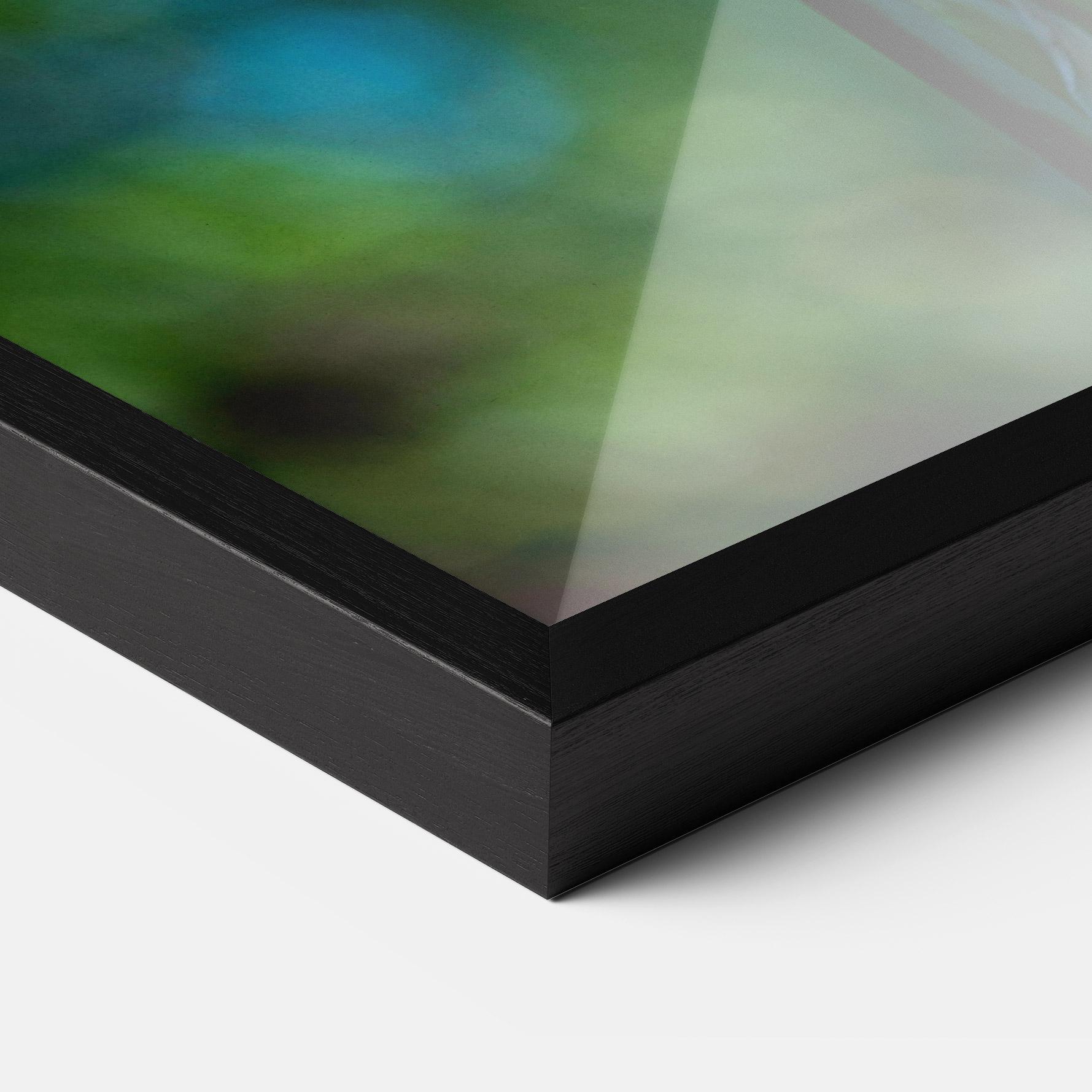 Gerahmte Poster Blue Iris In The Garden mockup 3