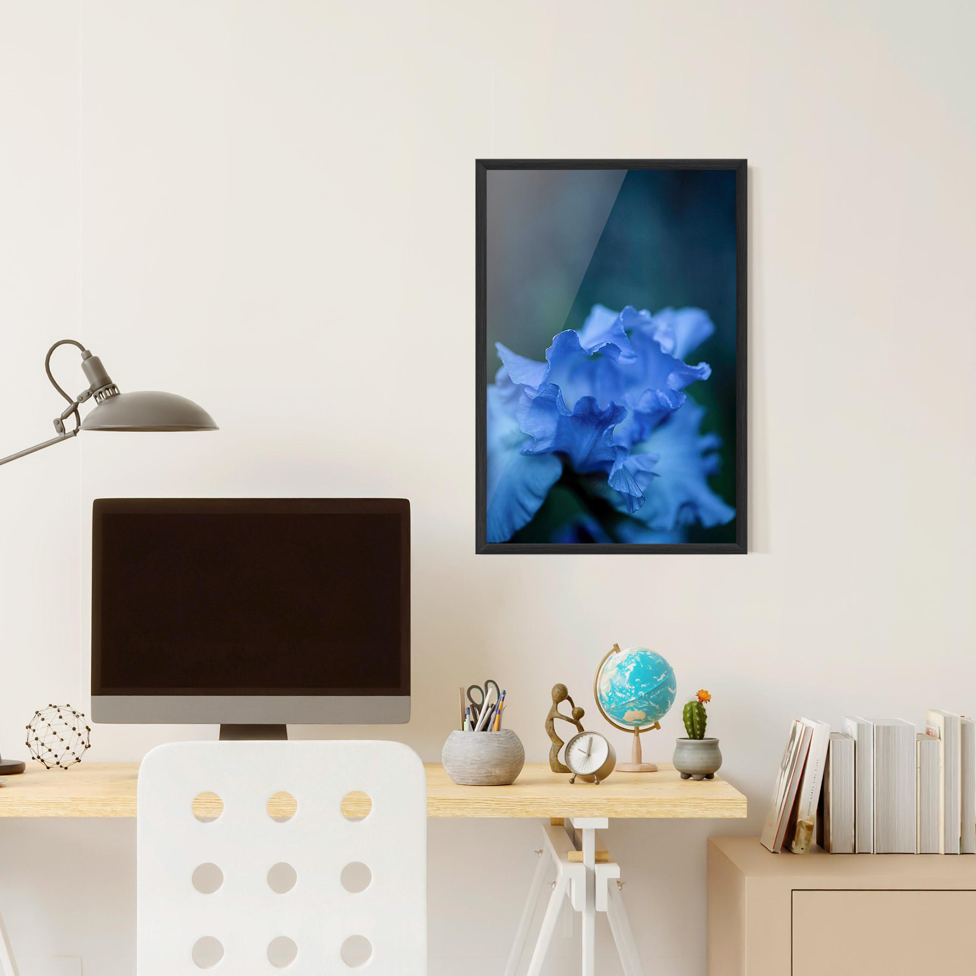 Gerahmte Poster Ocean Blue Iris mockup 6