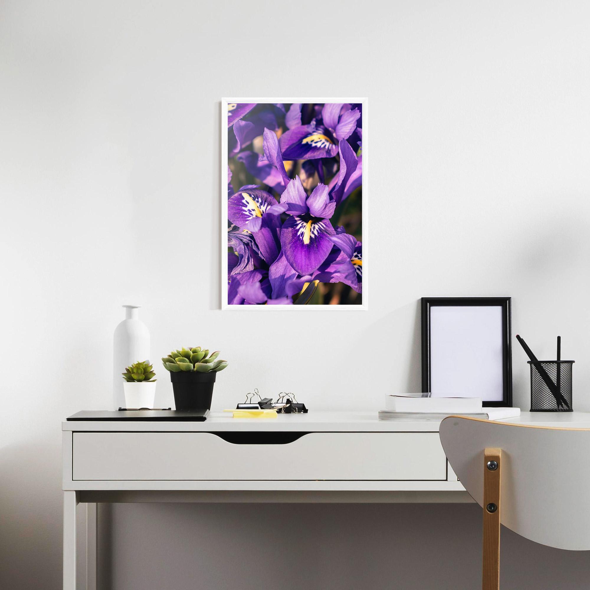 Gerahmte Poster Small Purple Iris mockup 7