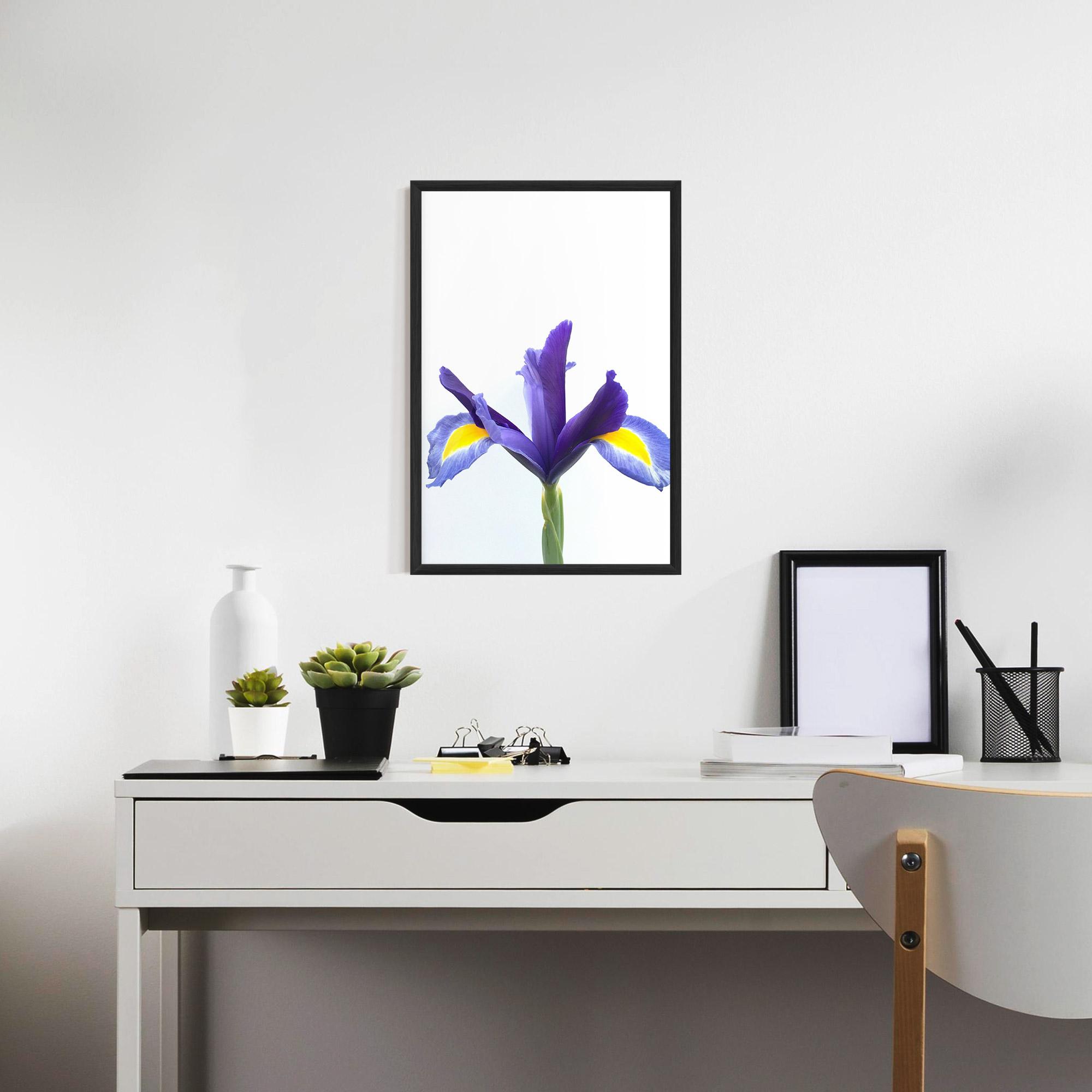 Gerahmte Poster Yellow Color Iris mockup 7