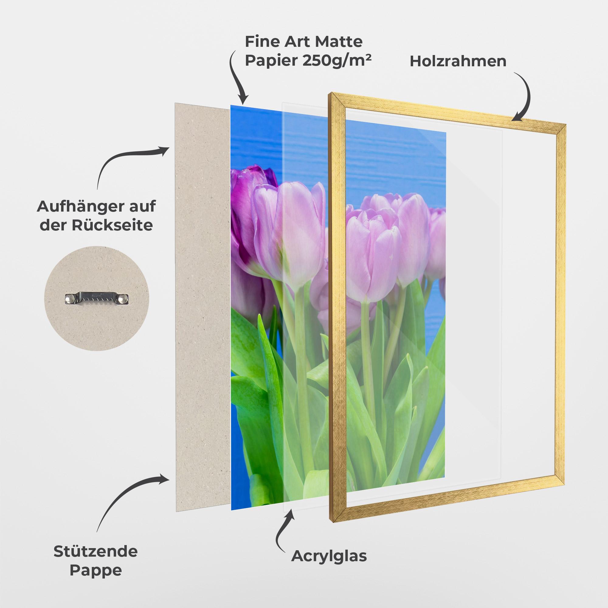 Gerahmte Poster Purple Tulips On Blue mockup 1