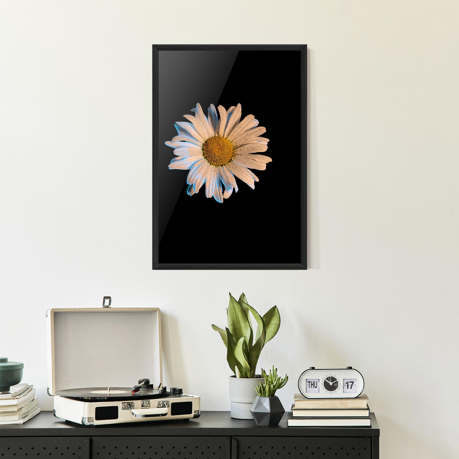 Gerahmte Poster Daisy mockup 2