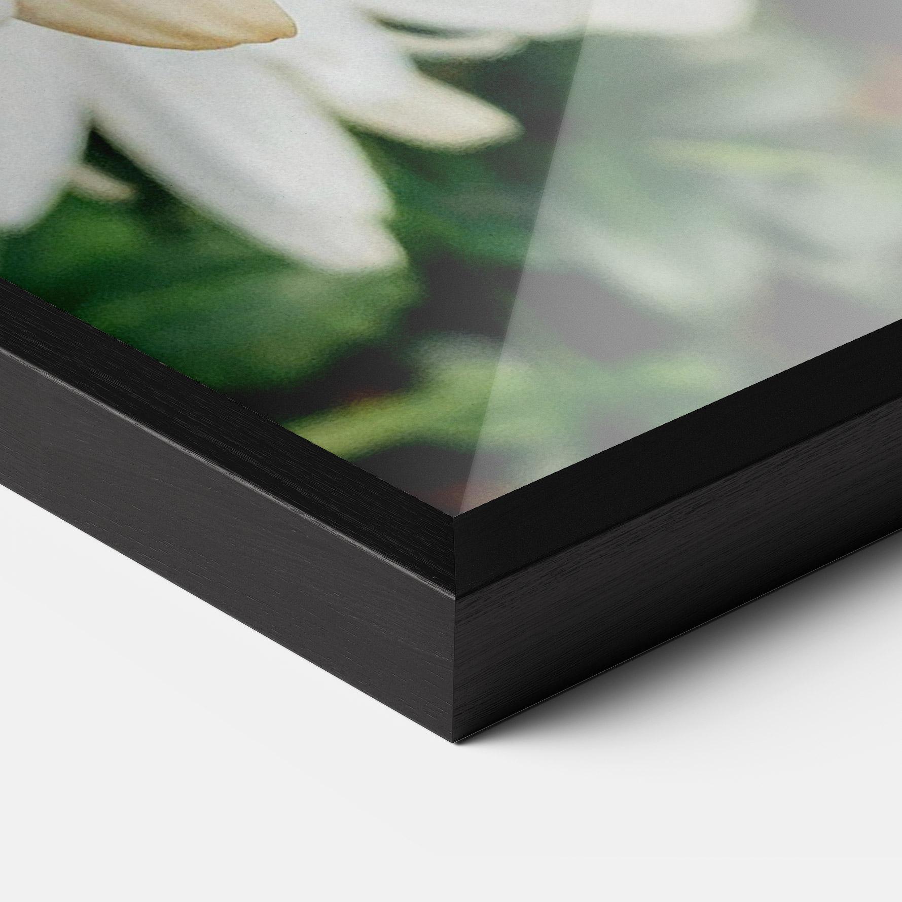 Gerahmte Poster Bug On The Daisy mockup 3