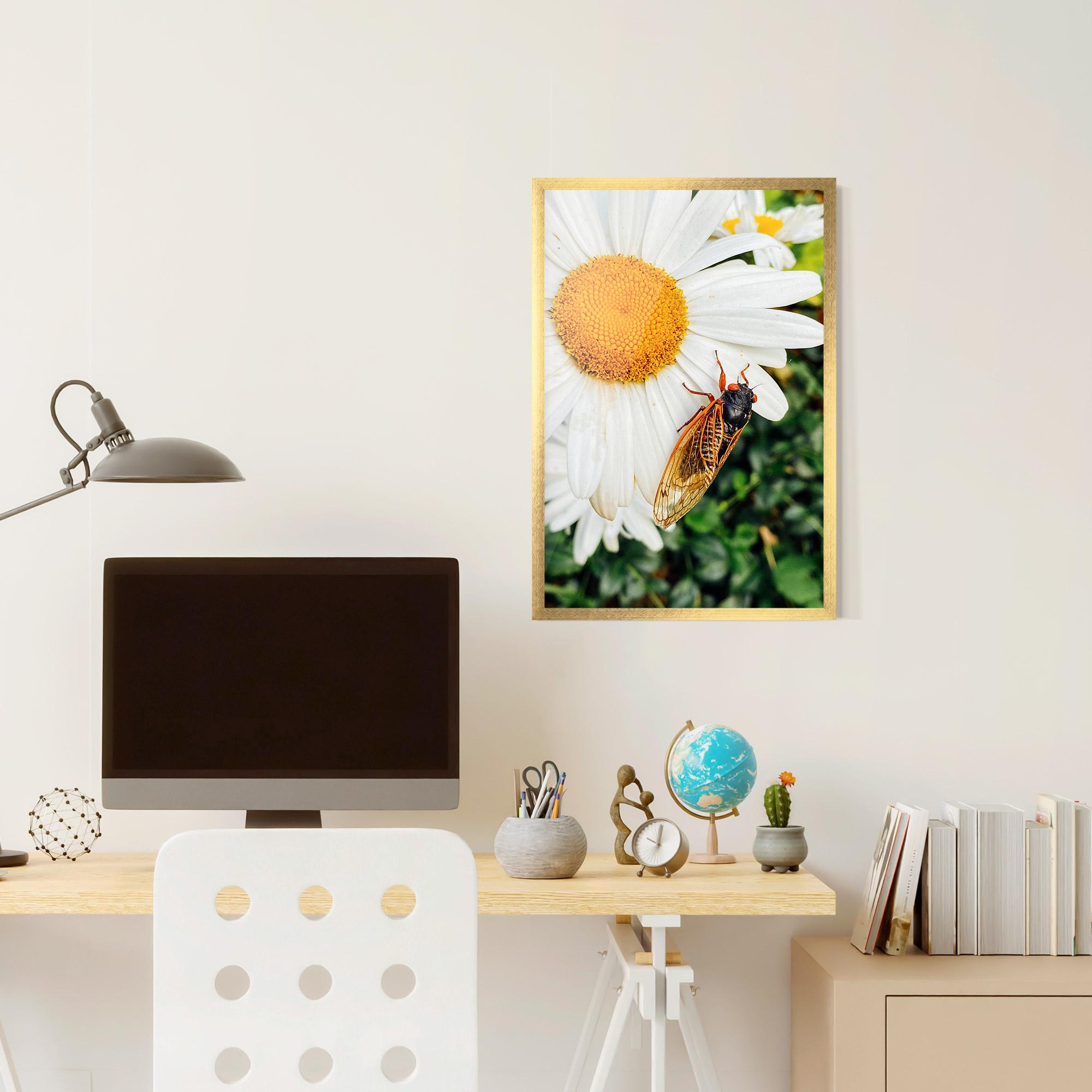 Gerahmte Poster Bug On The Daisy mockup 6