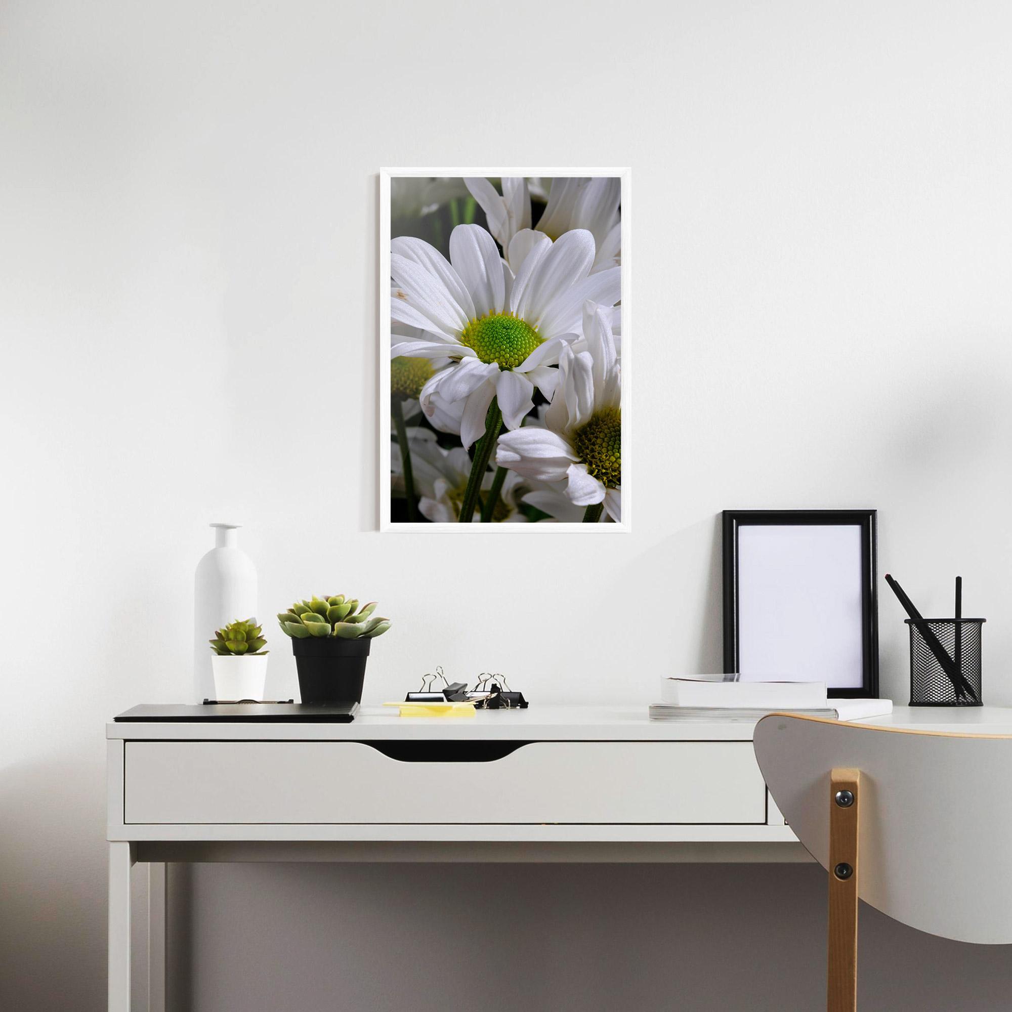 Gerahmte Poster Green Middle Daisy View mockup 7