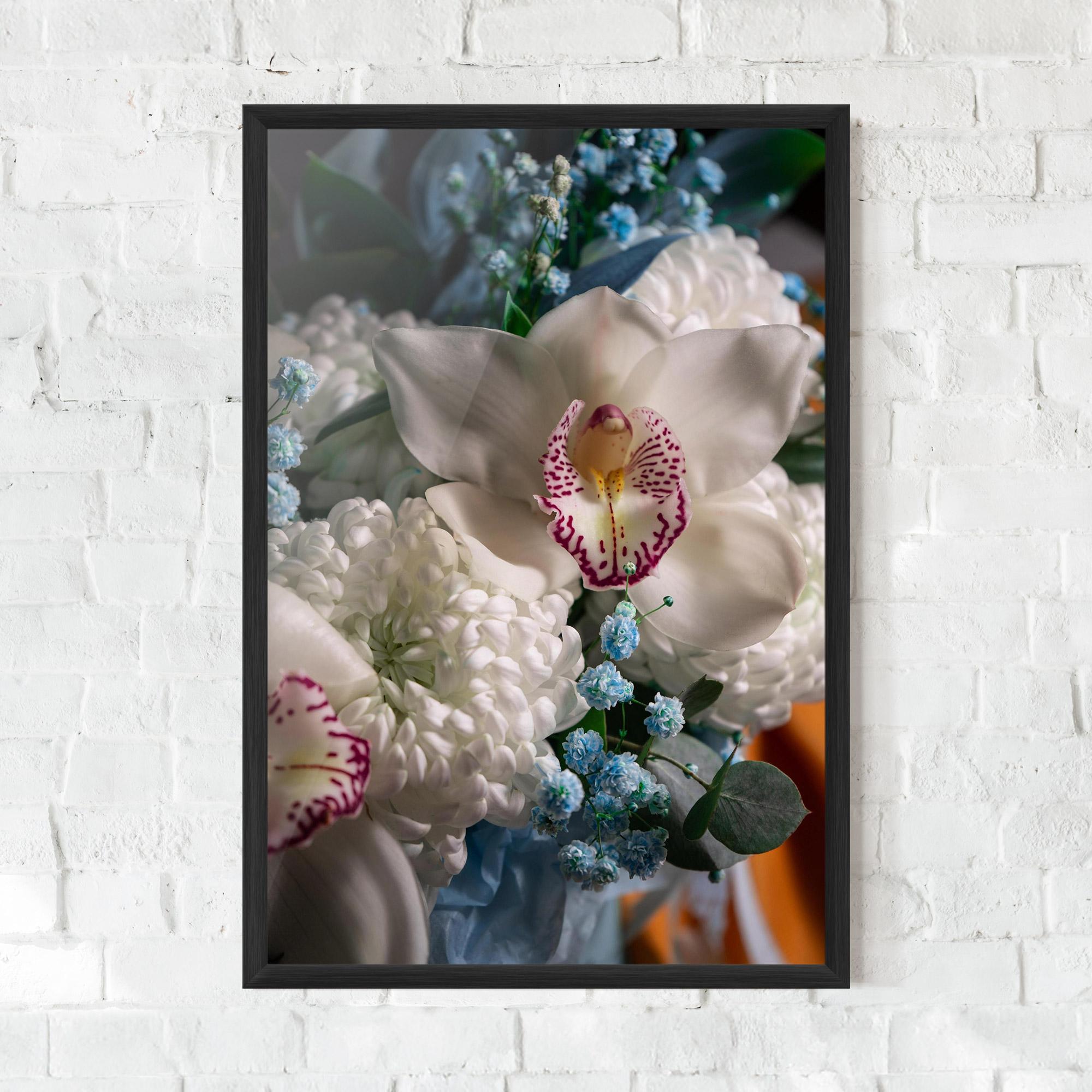 Gerahmte Poster White Orchid With Blue mockup 0