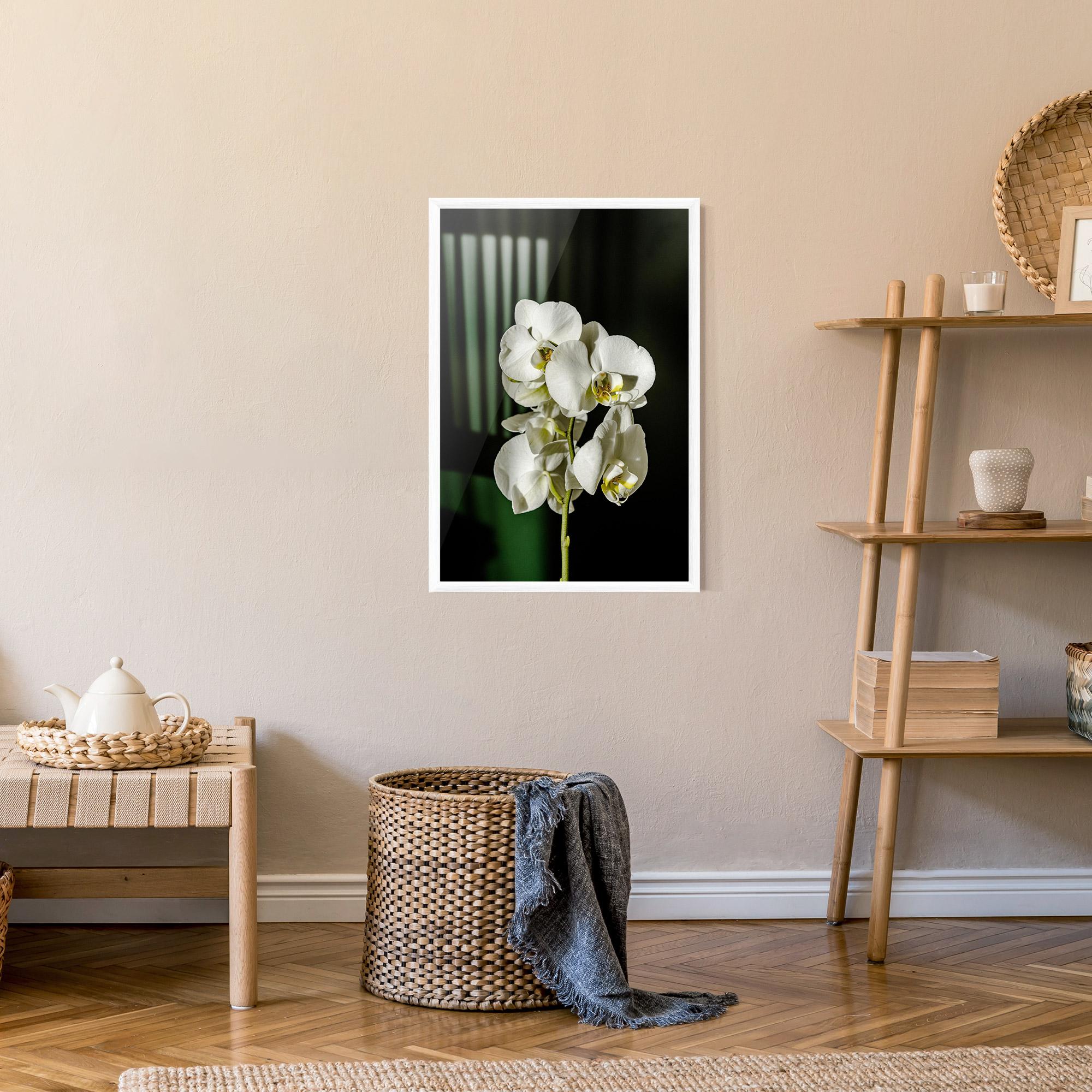 Gerahmte Poster Orchid On Green mockup 9