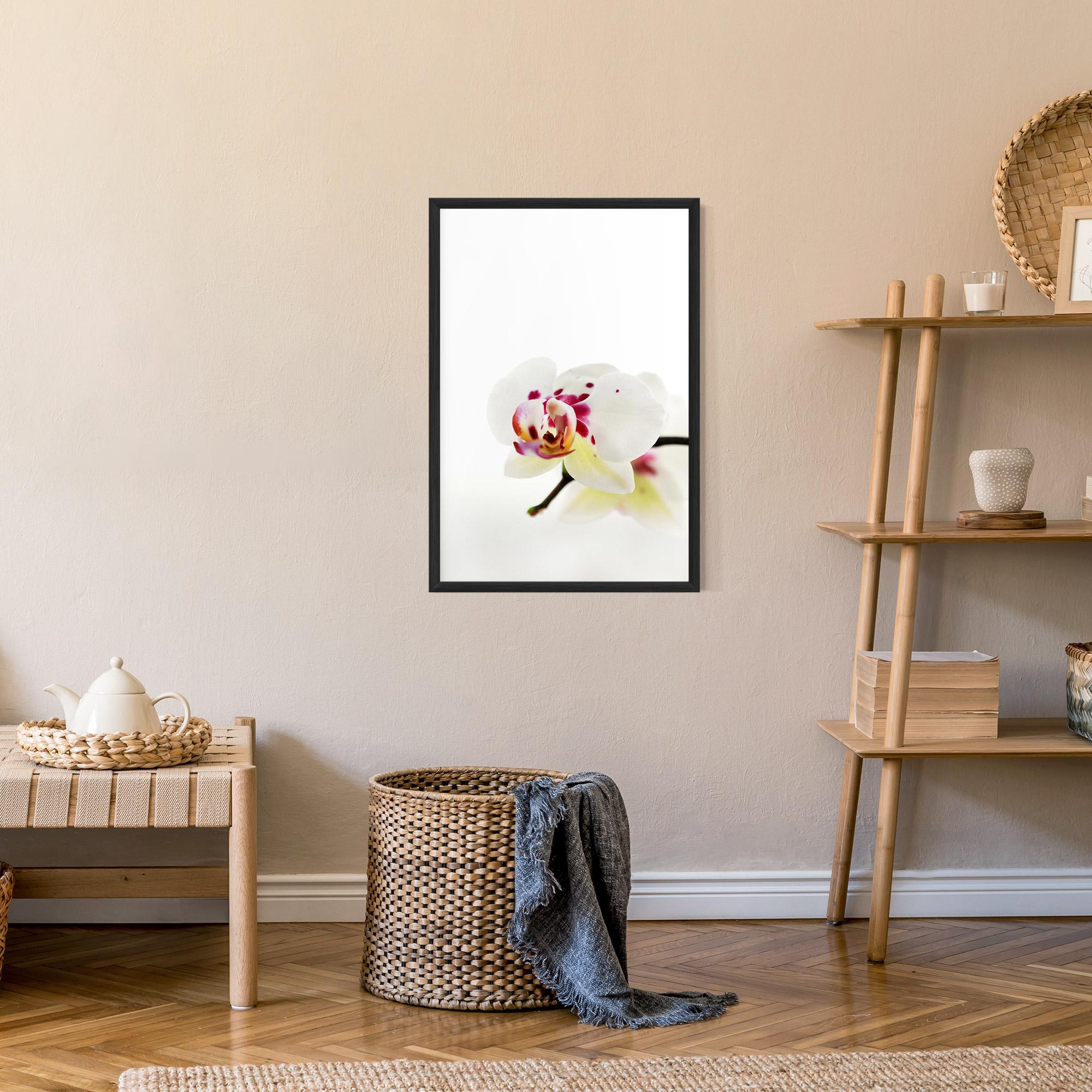 Gerahmte Poster Clean White Orchid mockup 9