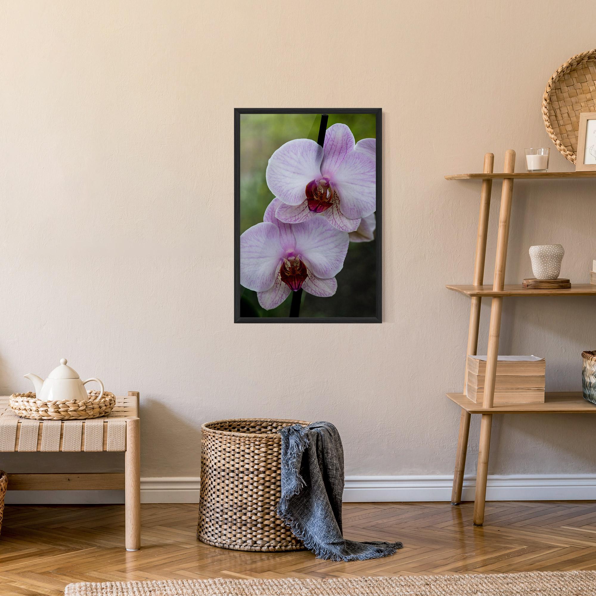Gerahmte Poster Garden Light Purple Orchid mockup 9