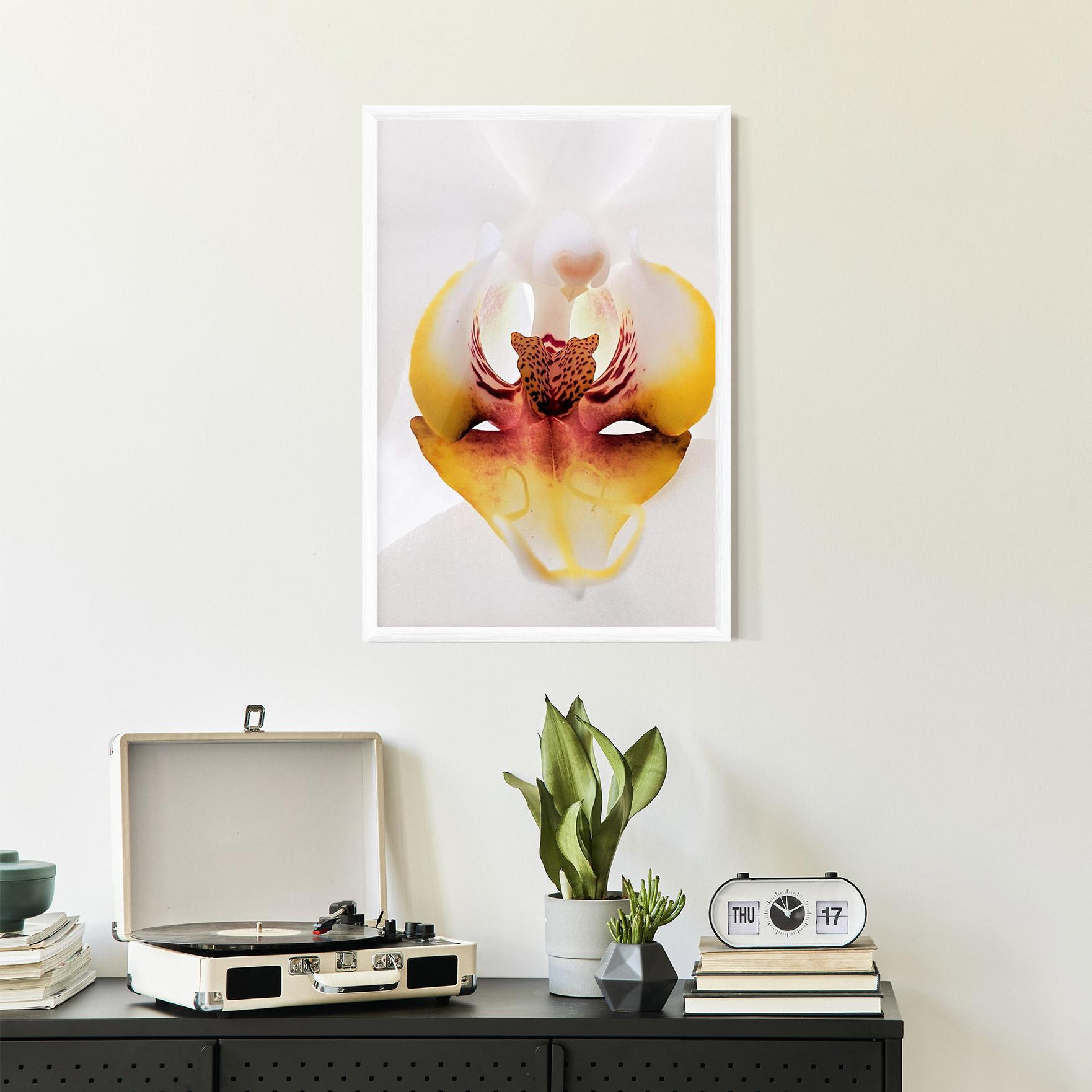 Gerahmte Poster Orchid Close Up mockup 2