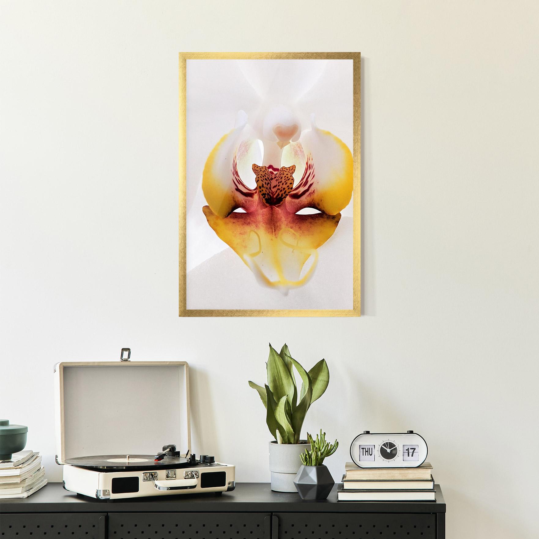 Gerahmte Poster Orchid Close Up mockup 2