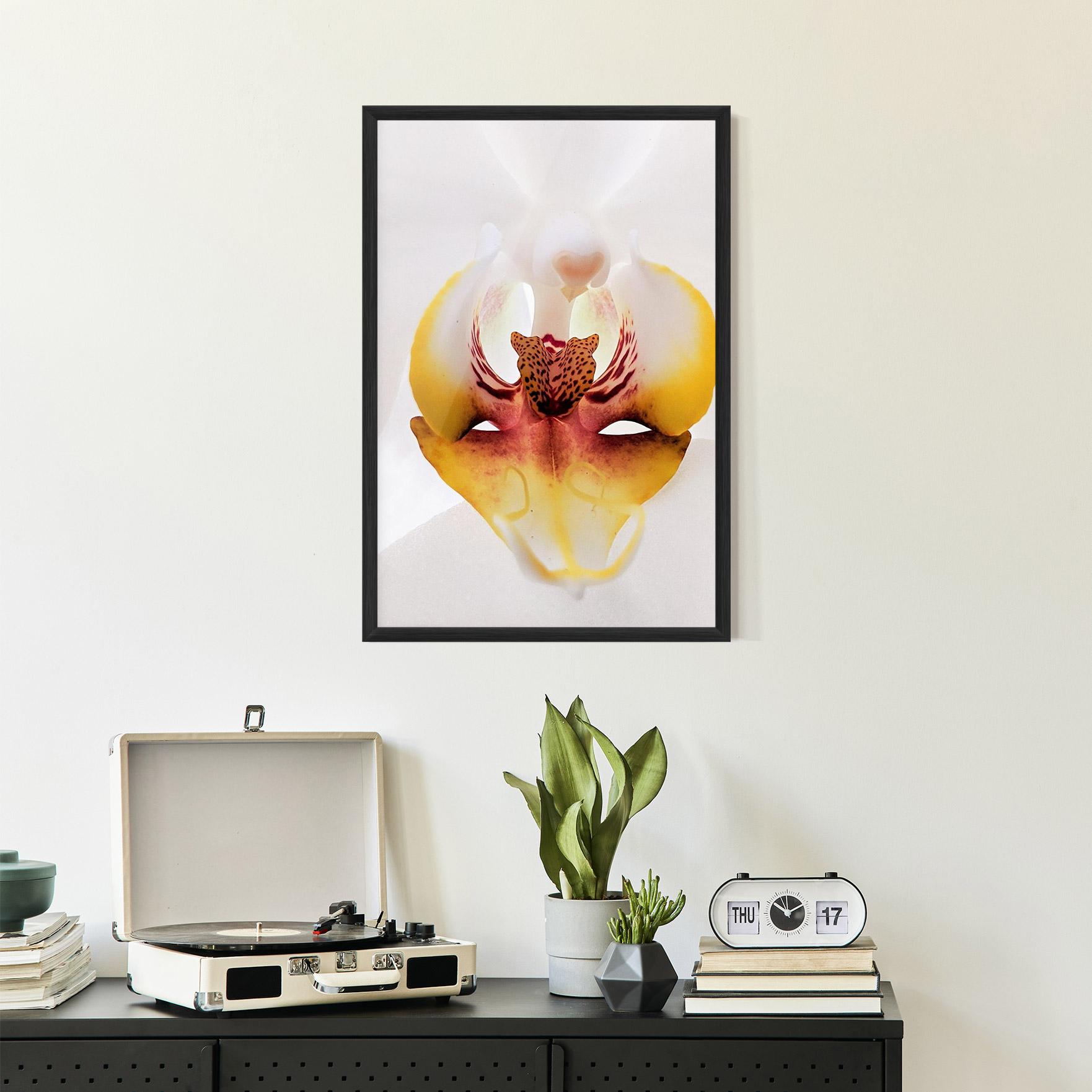 Gerahmte Poster Orchid Close Up mockup 2