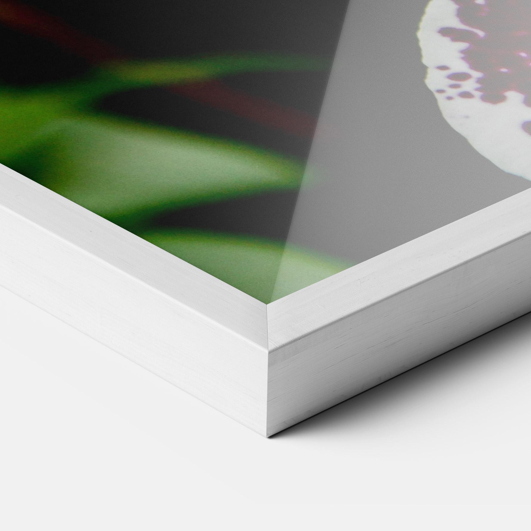 Gerahmte Poster Dark Purple Orchids mockup 3