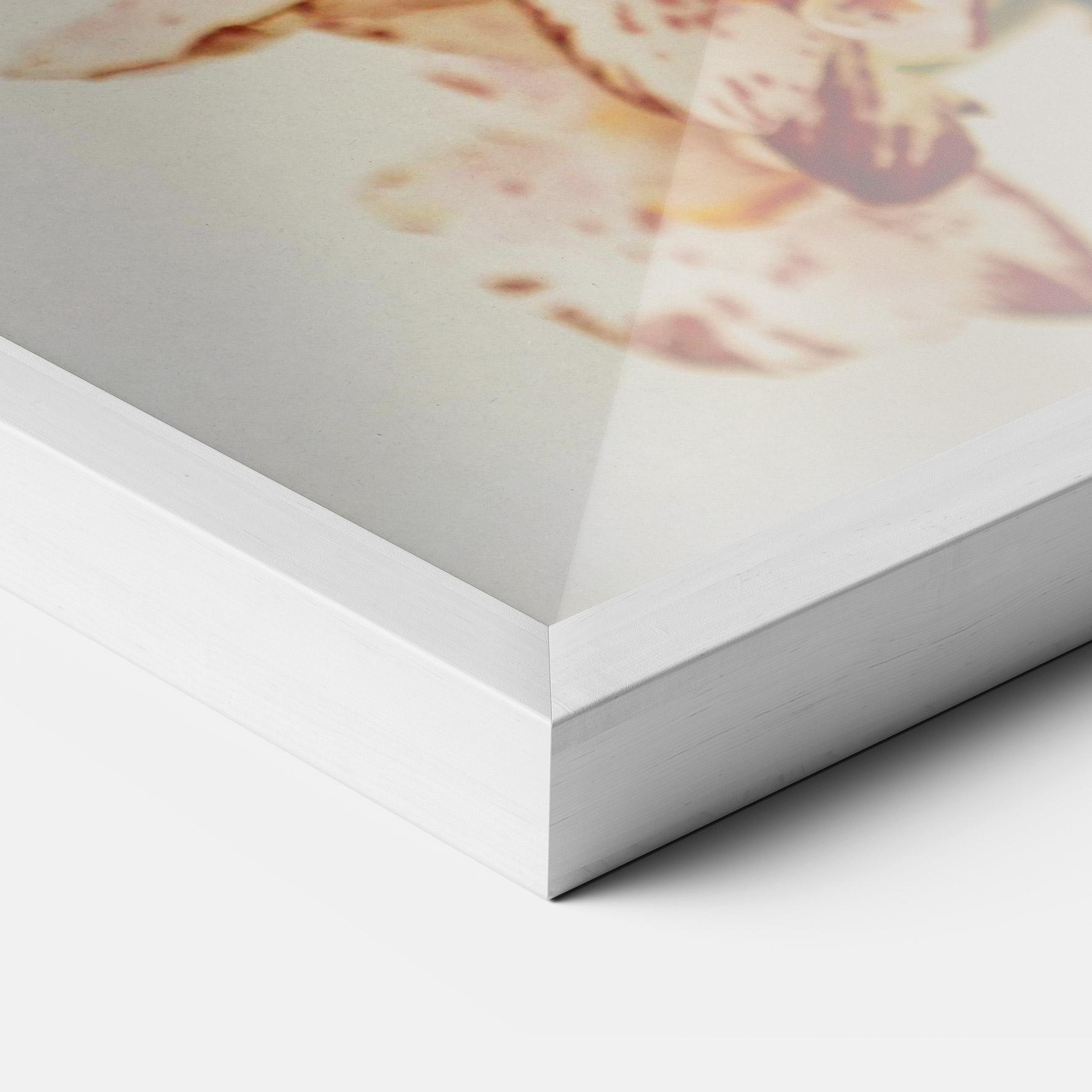 Gerahmte Poster Red White Orchids mockup 3