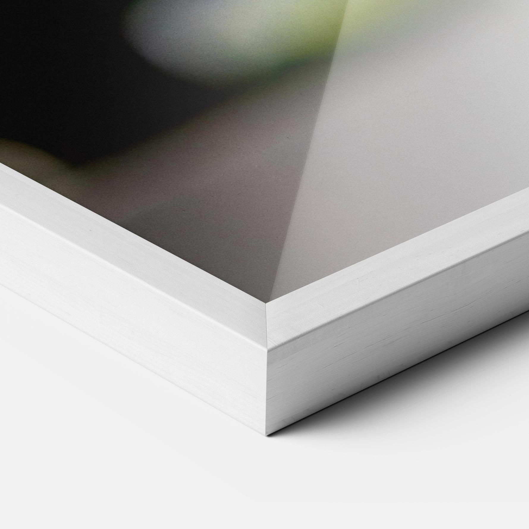 Gerahmte Poster White Orchid With Water mockup 3