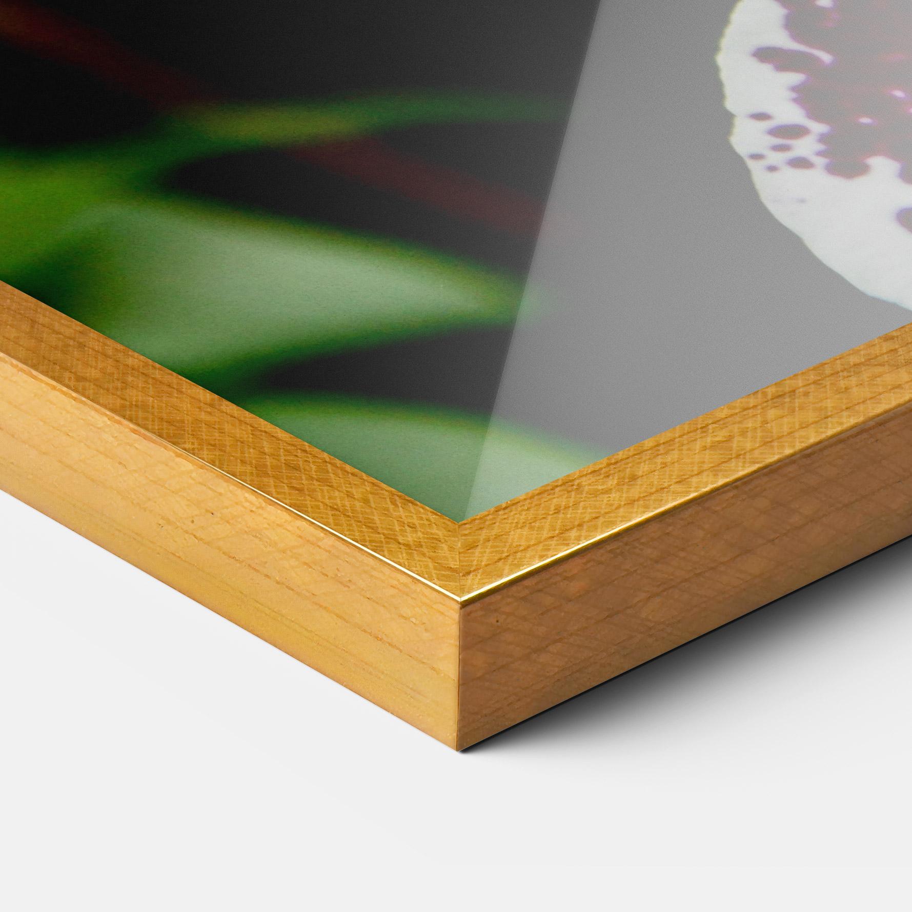 Gerahmte Poster Dark Purple Orchids mockup 3