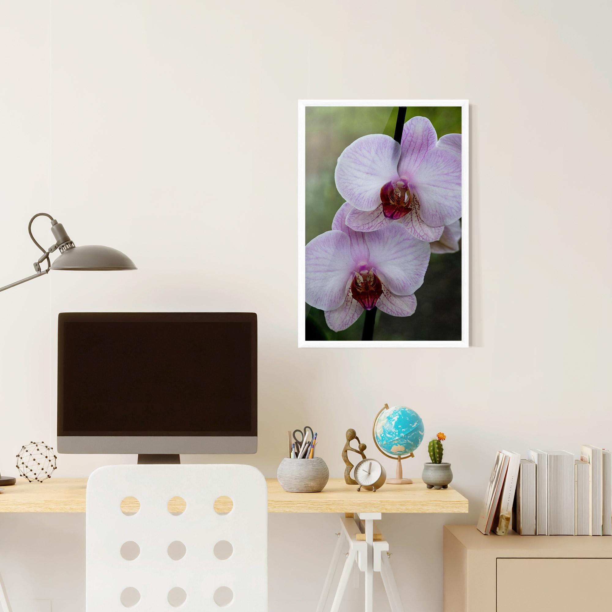 Gerahmte Poster Garden Light Purple Orchid mockup 6
