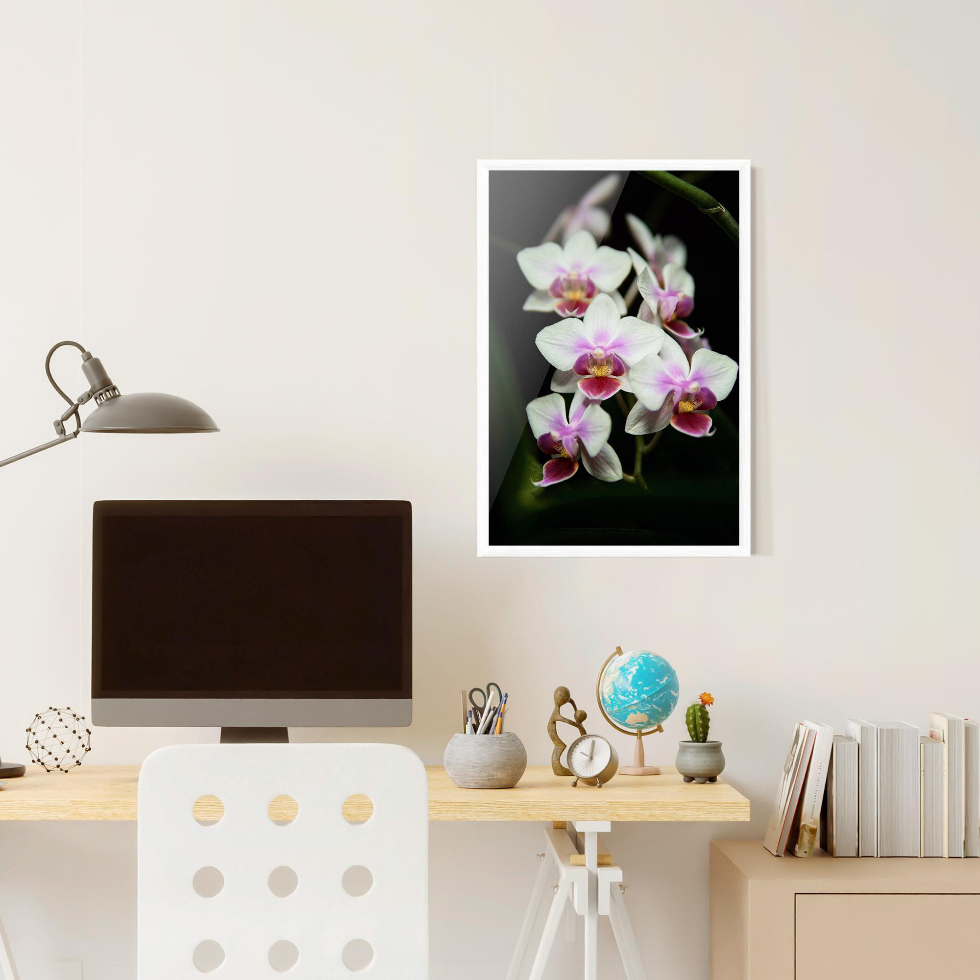 Gerahmte Poster Wild White Purple Orchid mockup 6