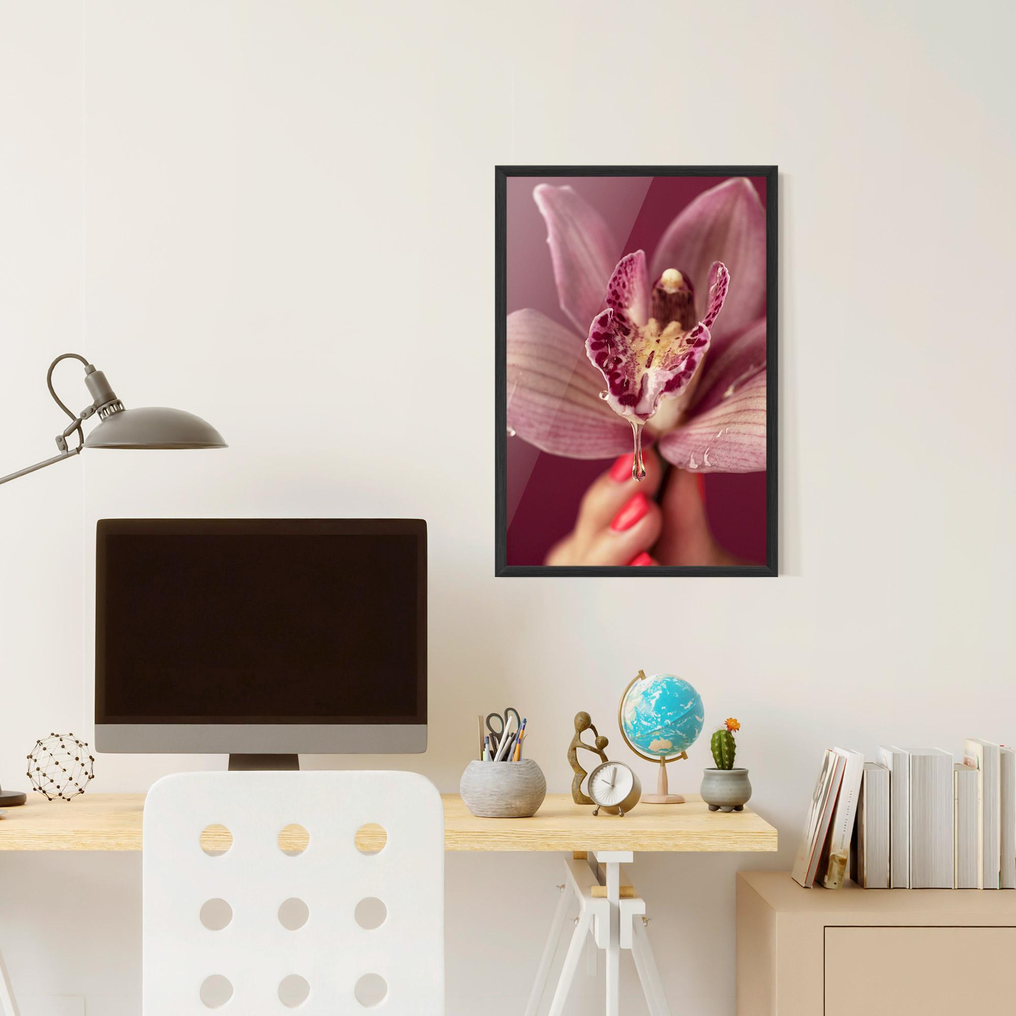 Gerahmte Poster Wet Orchid mockup 6