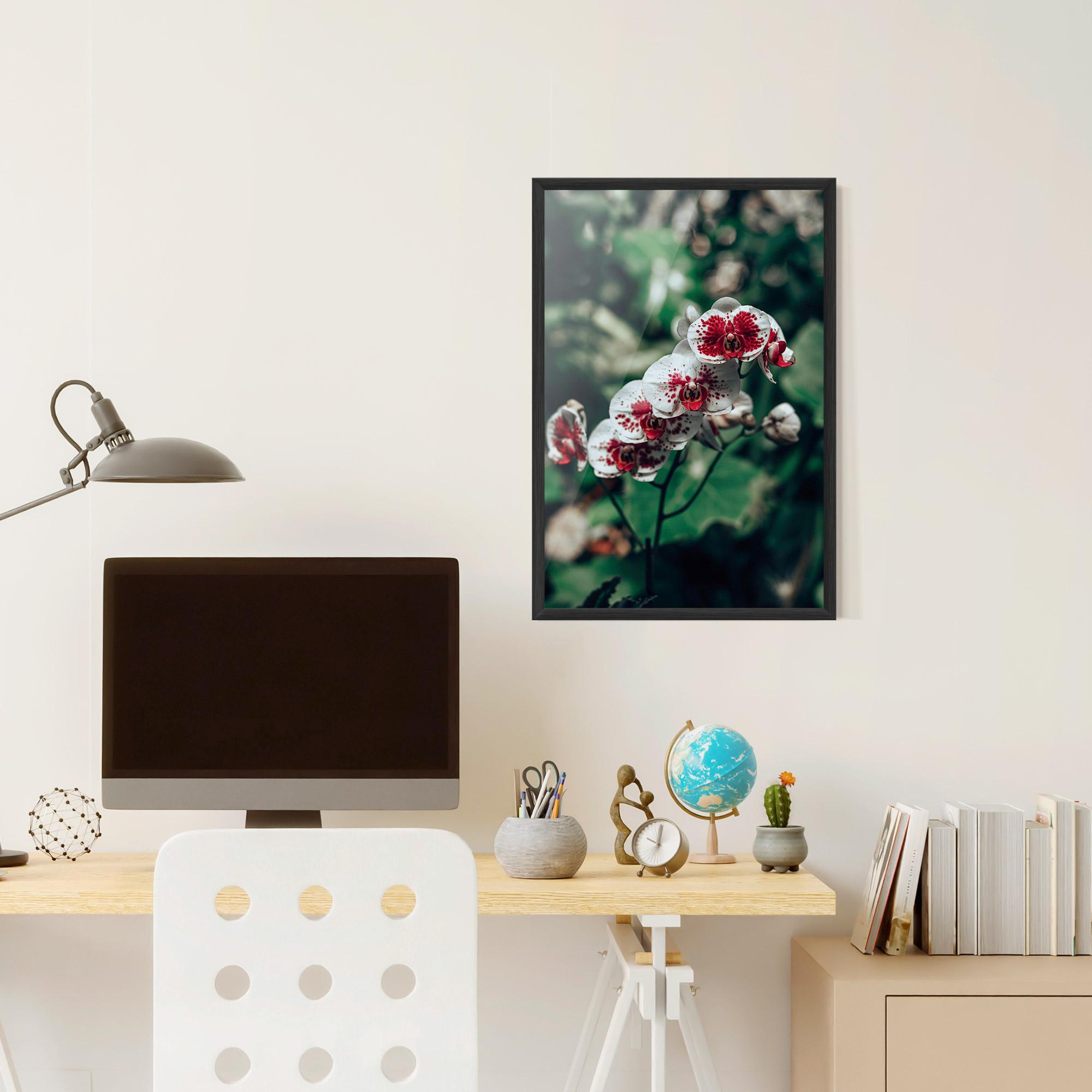 Gerahmte Poster White Red Orchid mockup 6