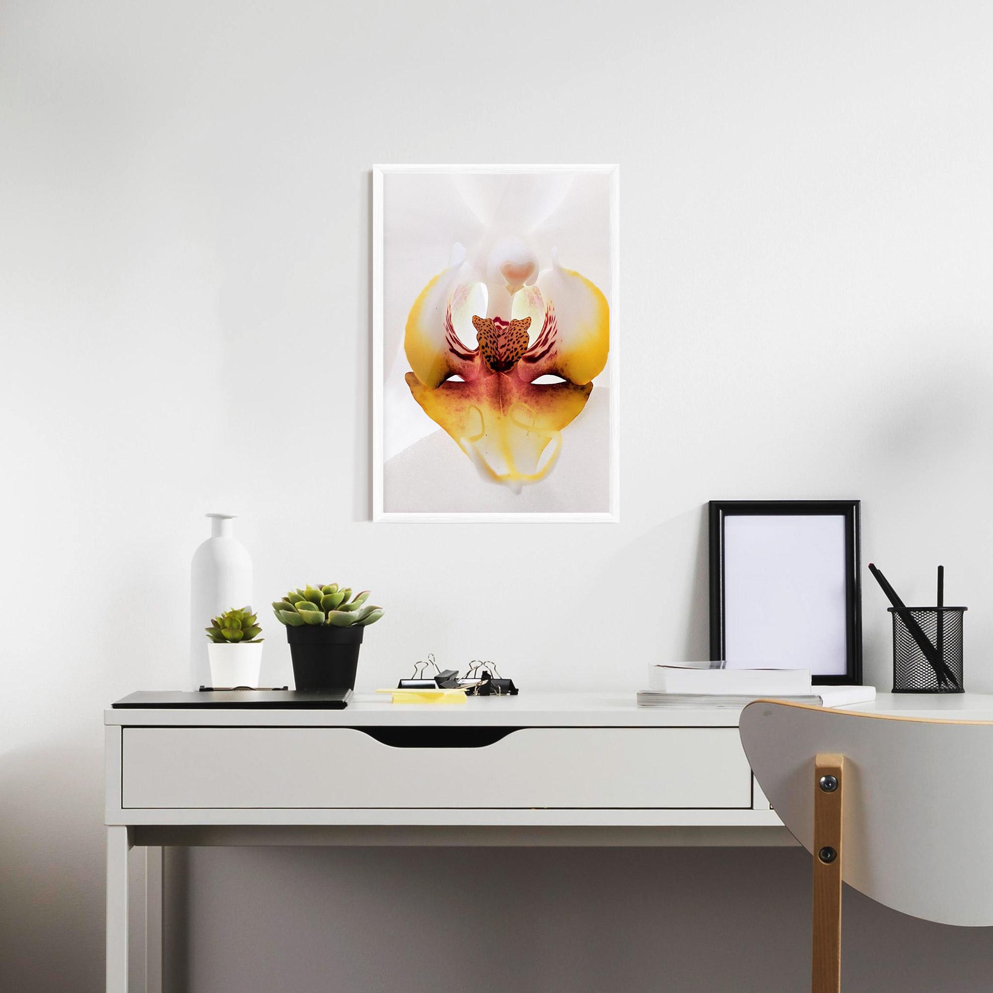 Gerahmte Poster Orchid Close Up mockup 7