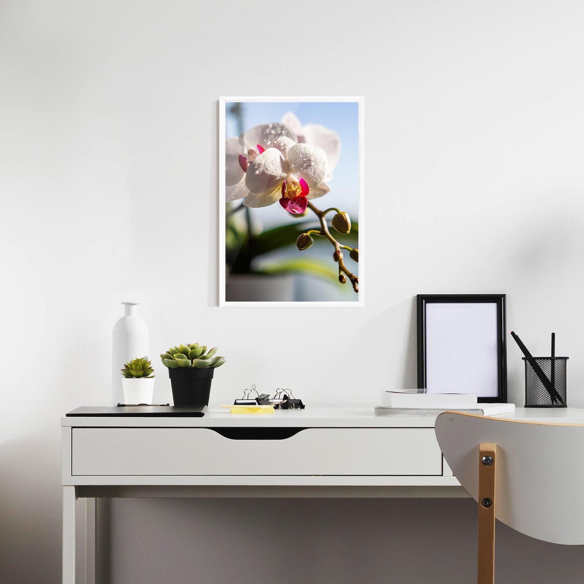 Gerahmte Poster White Orchid With Water mockup 7