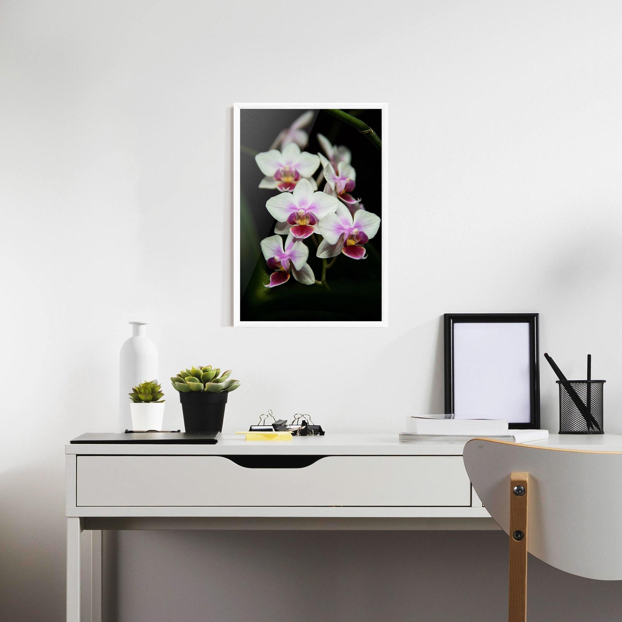 Gerahmte Poster Wild White Purple Orchid mockup 7