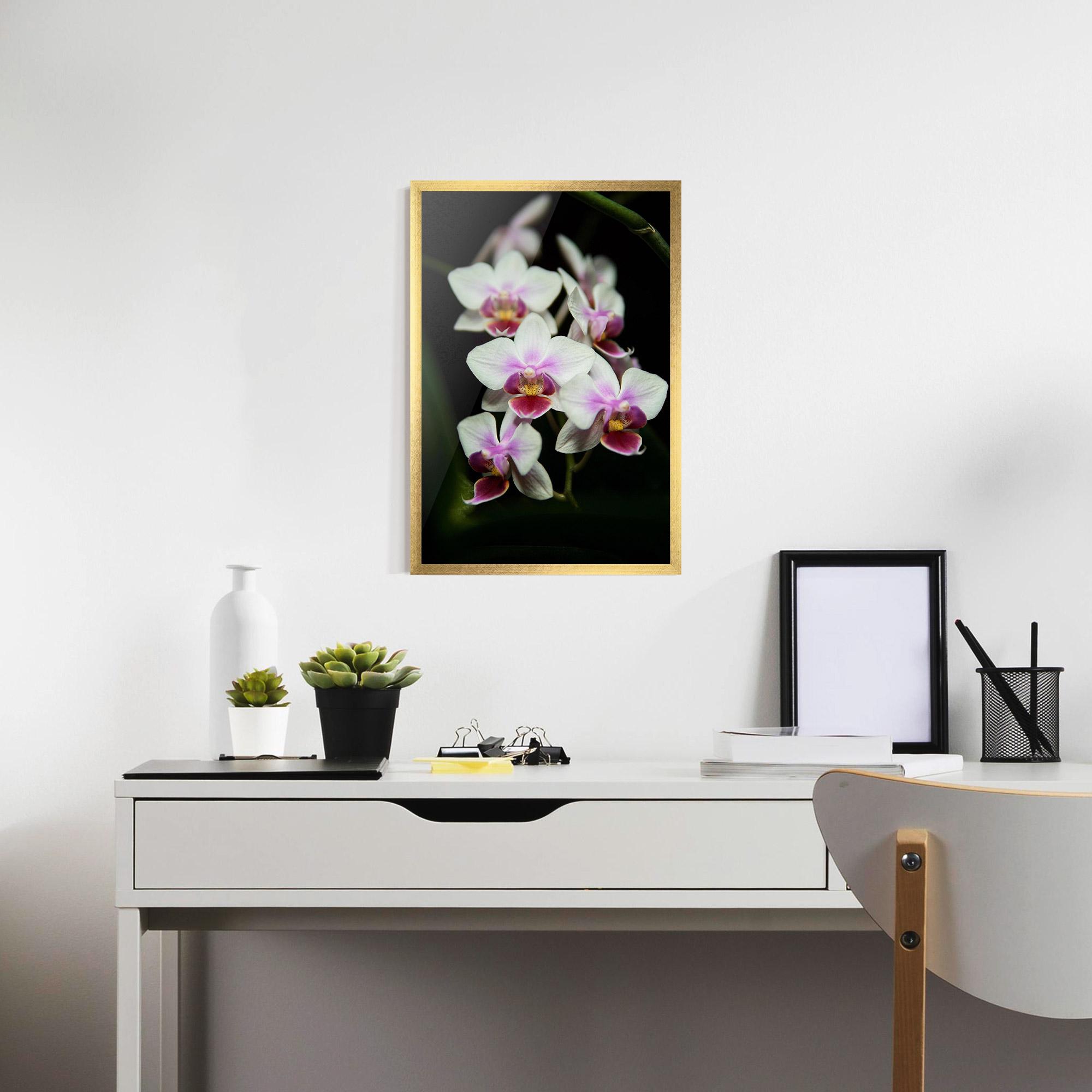 Gerahmte Poster Wild White Purple Orchid mockup 7
