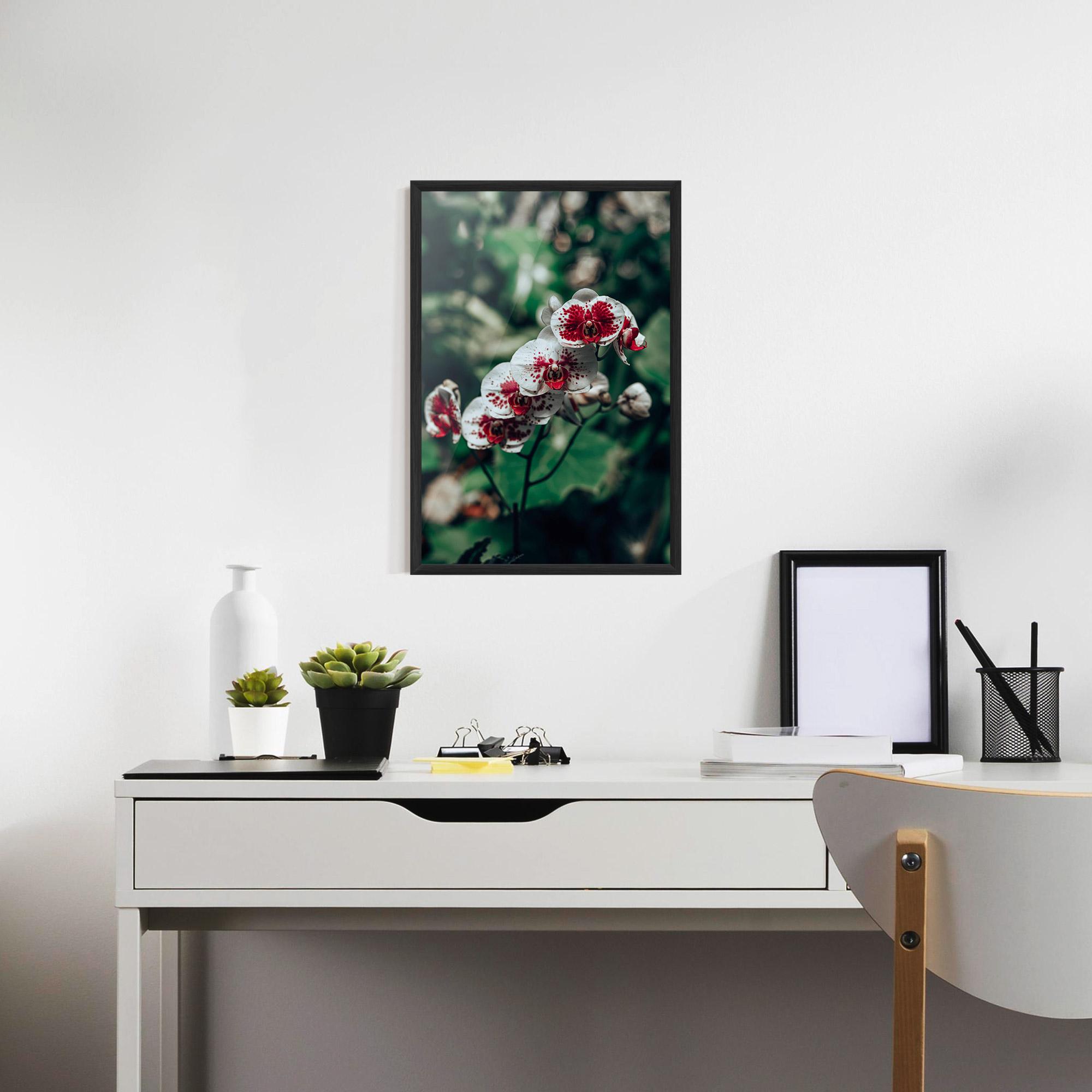 Gerahmte Poster White Red Orchid mockup 7