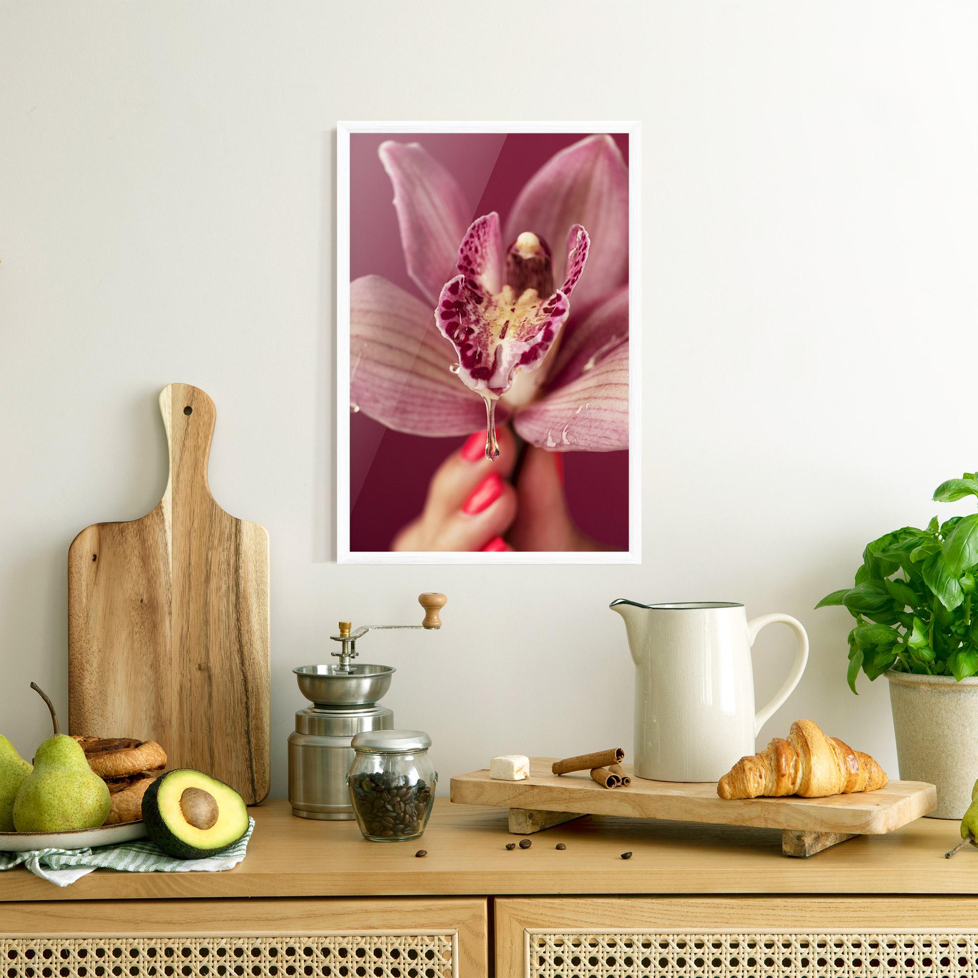 Gerahmte Poster Wet Orchid mockup 8