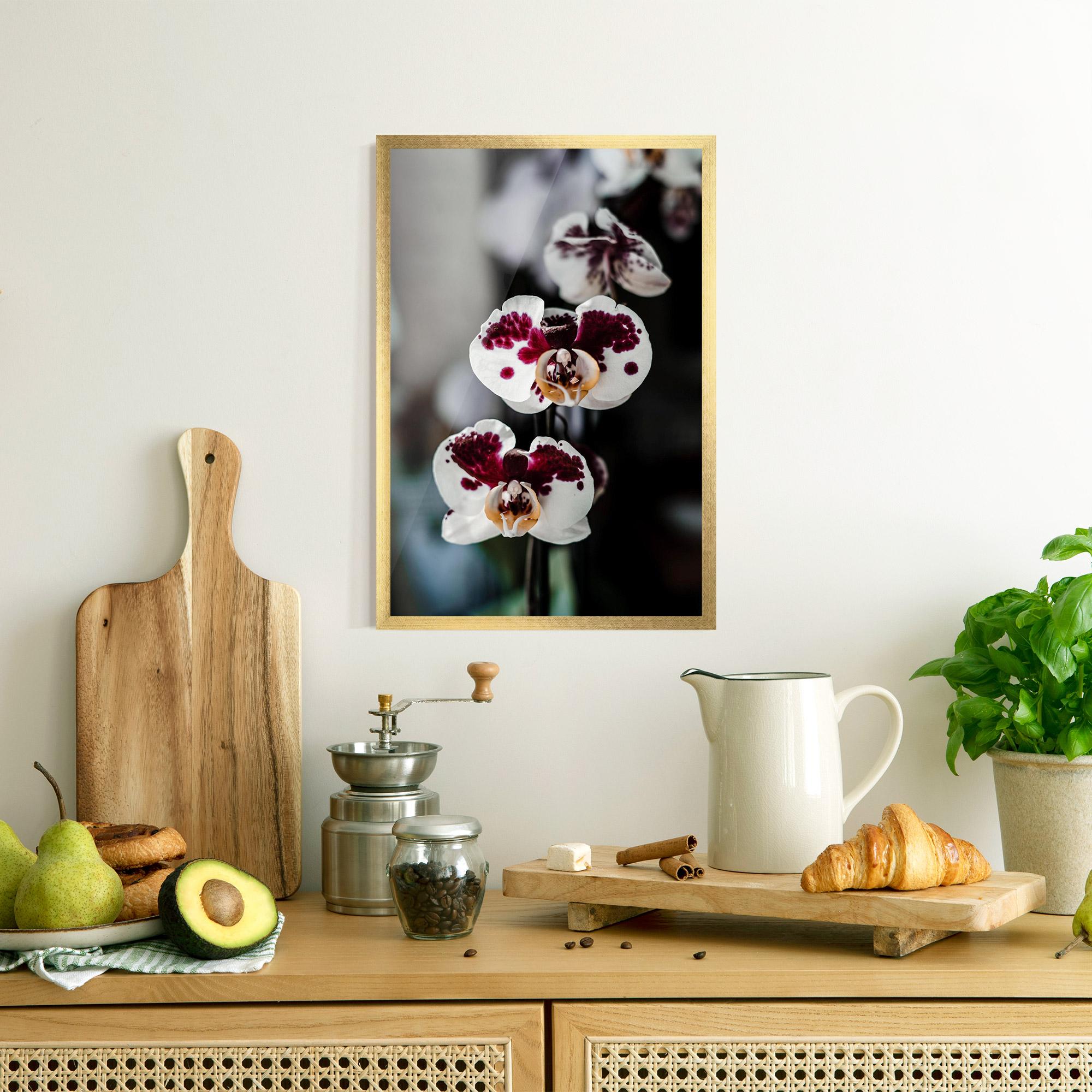 Gerahmte Poster Dark Purple Orchid mockup 8