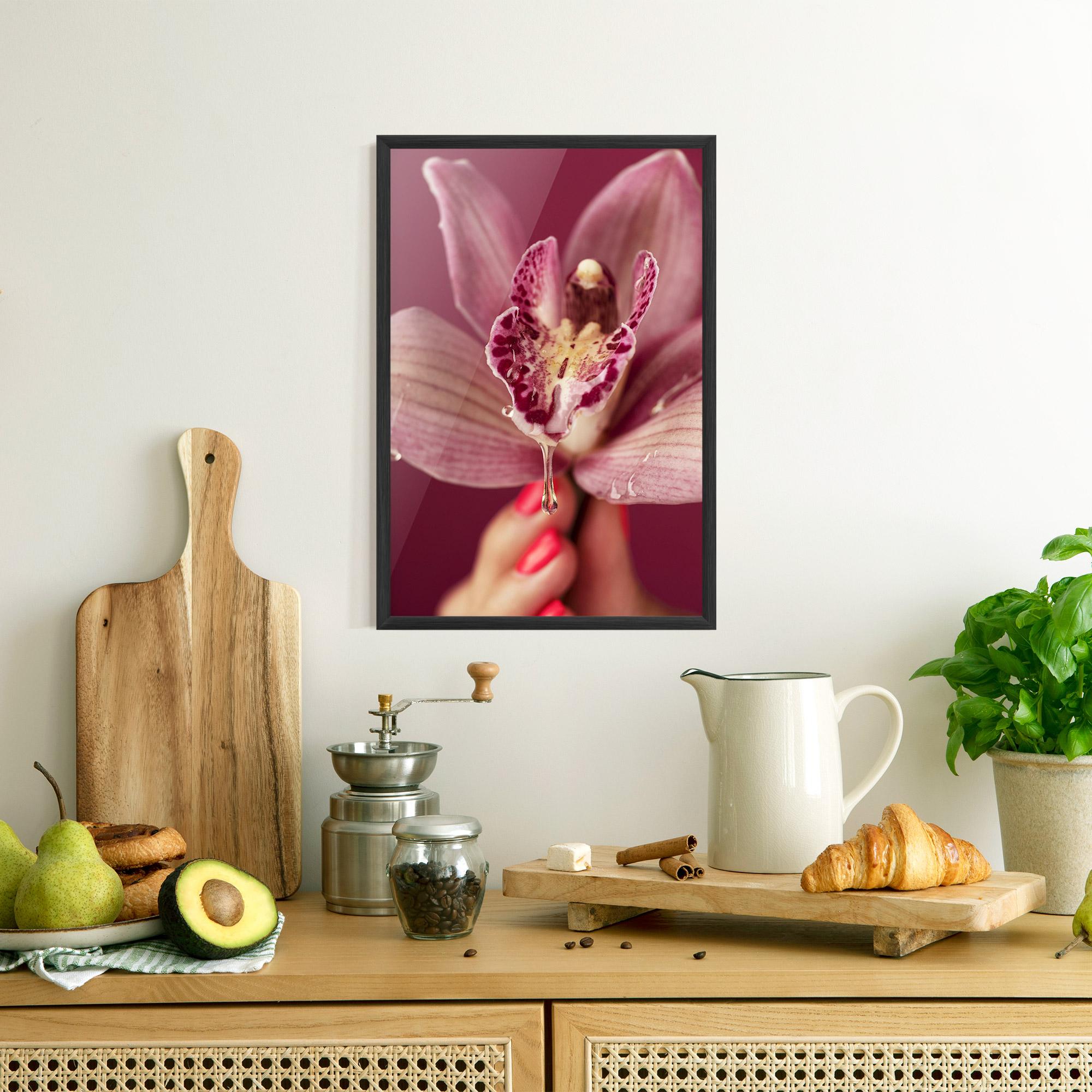 Gerahmte Poster Wet Orchid mockup 8
