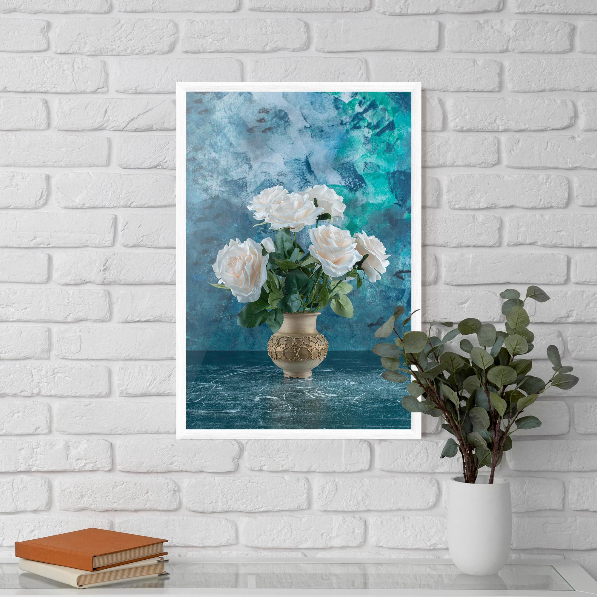 Gerahmte Poster White Roses On Blue mockup 5