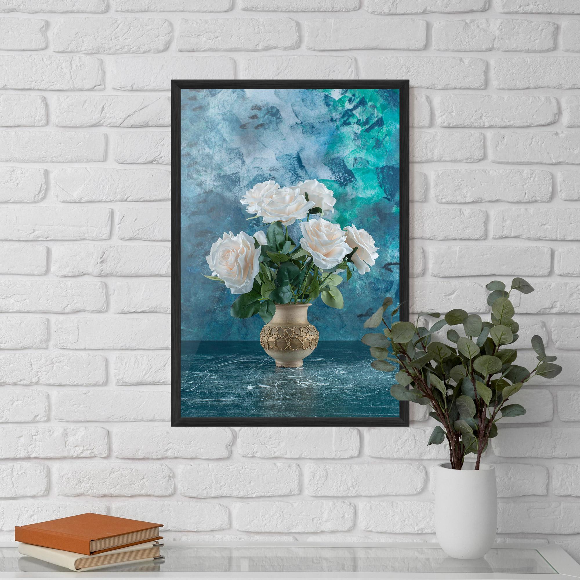 Gerahmte Poster White Roses On Blue mockup 5
