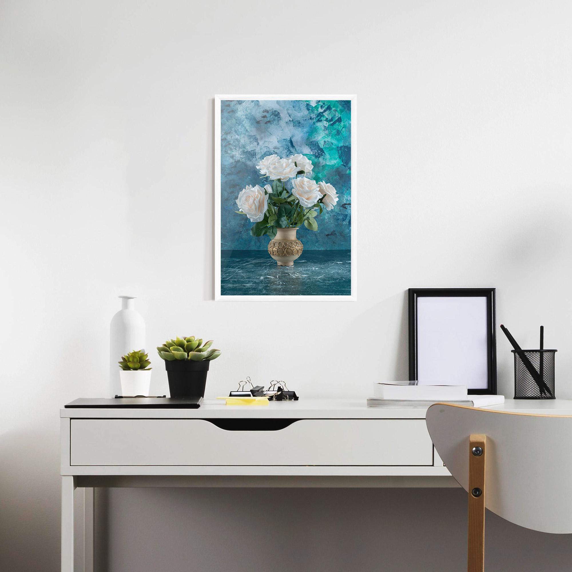 Gerahmte Poster White Roses On Blue mockup 7
