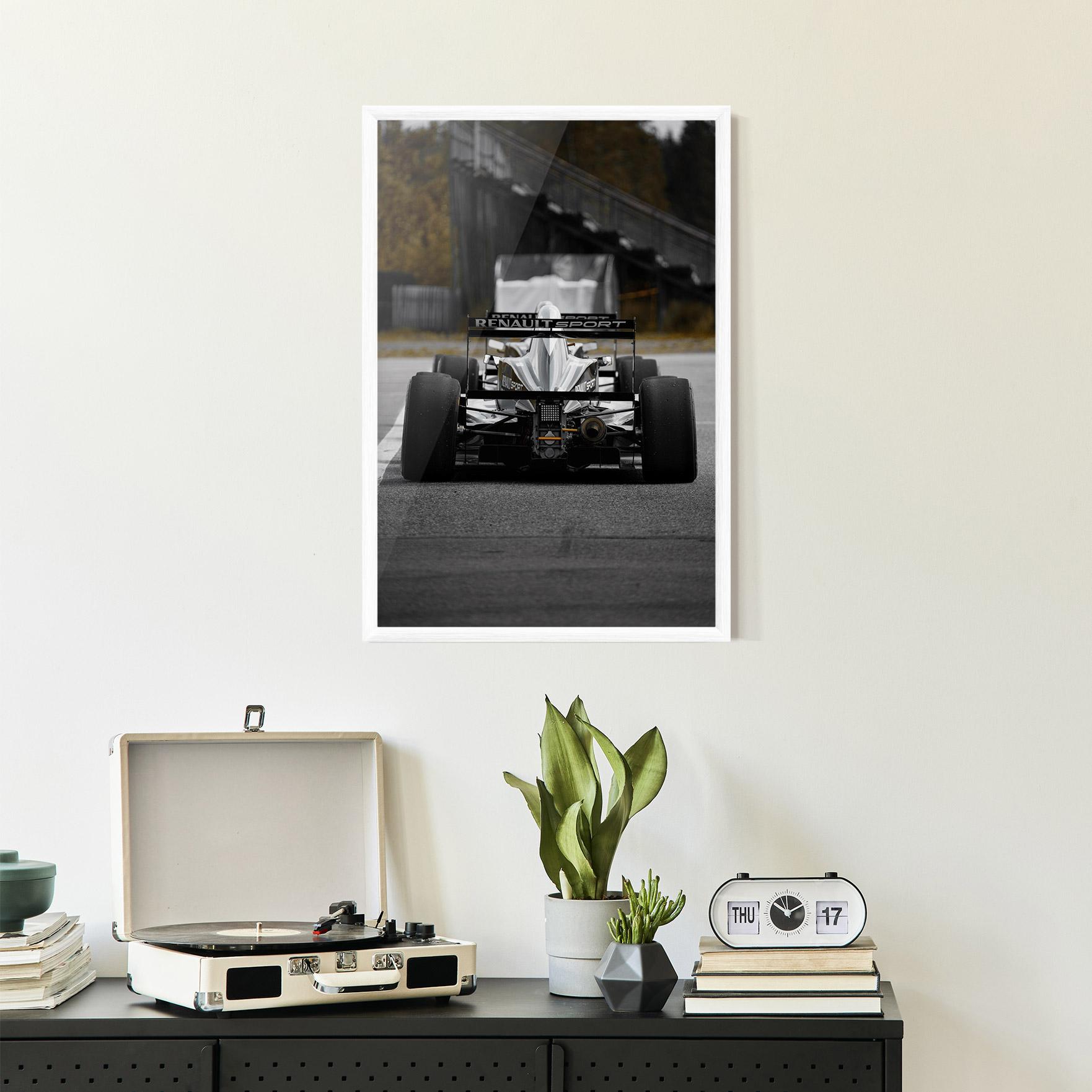 Gerahmte Poster Grey F1 Car mockup 2