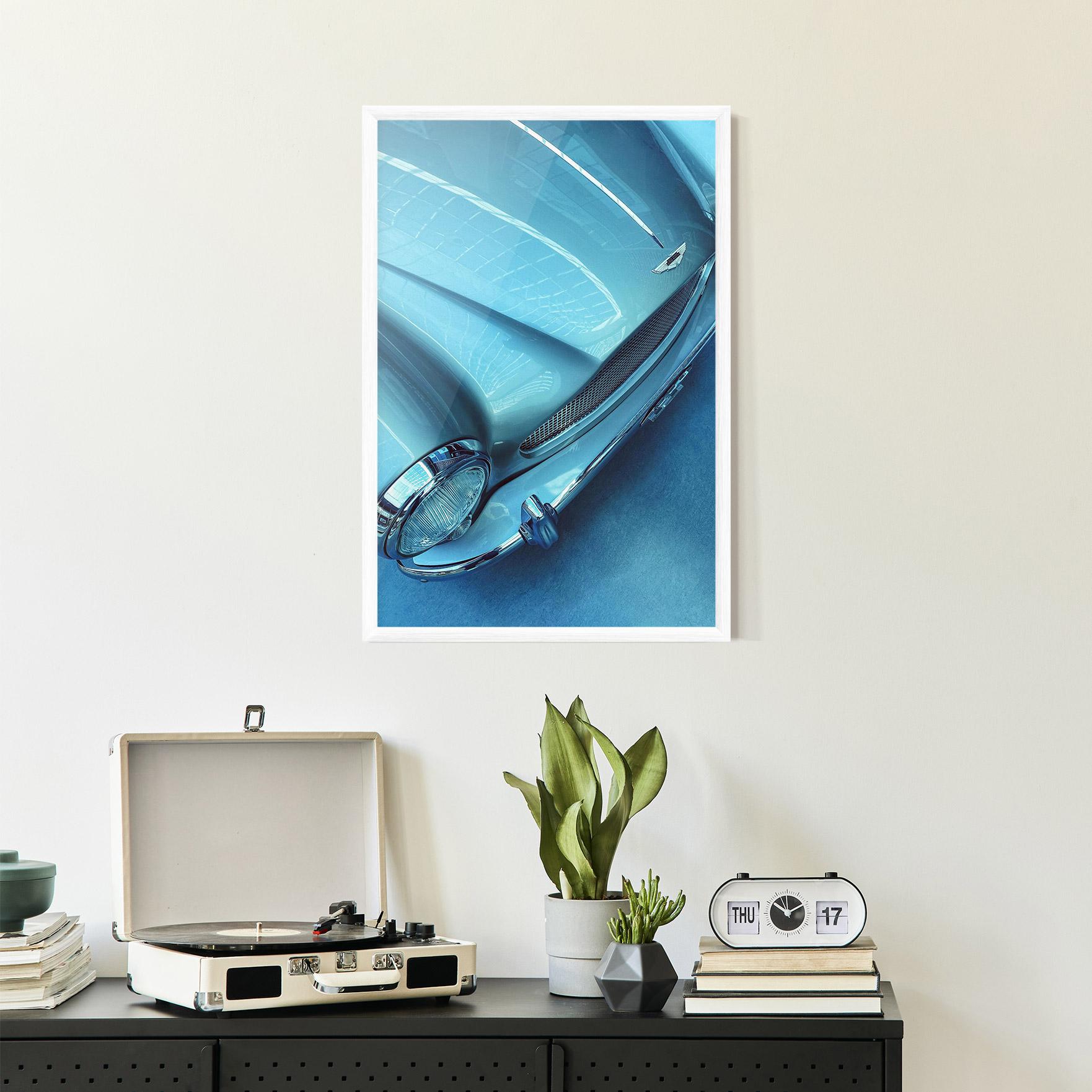Gerahmte Poster Blue Light Car mockup 2