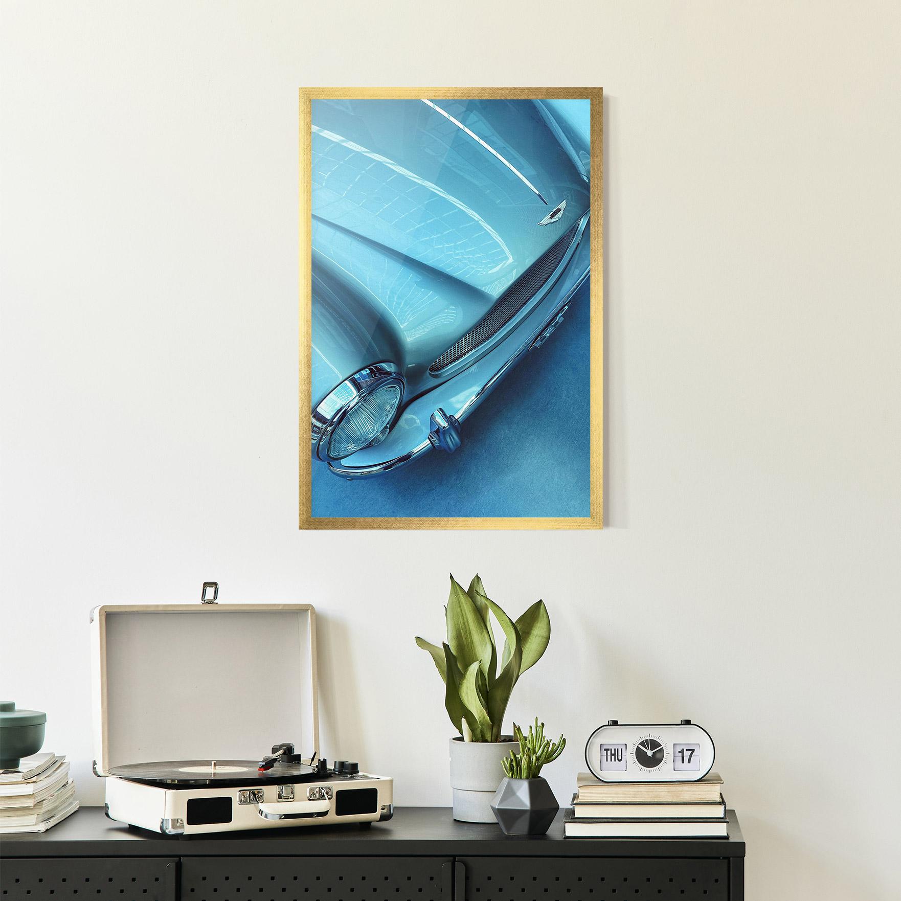 Gerahmte Poster Blue Light Car mockup 2